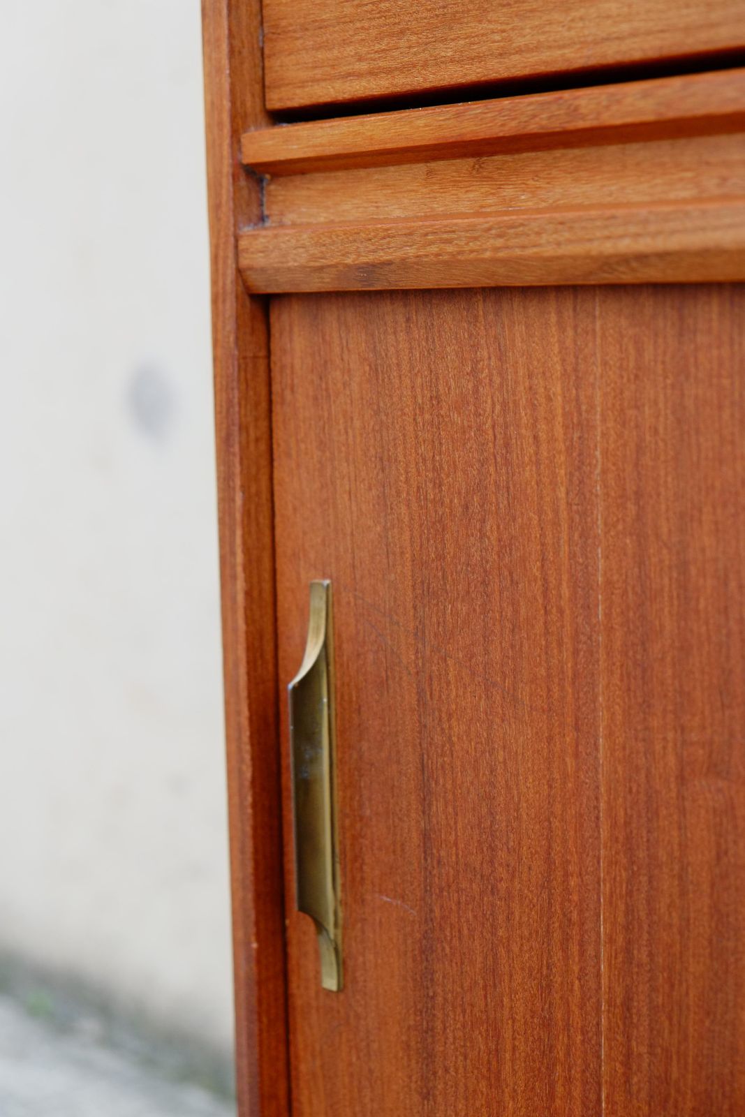 photo vintage Mid Century Modern Mad Men Bureau Secretaire Cabinet By Beaver And Tapley