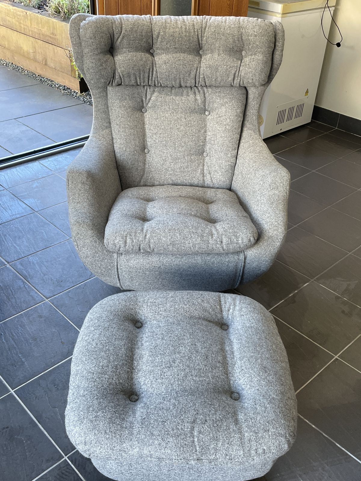 photo buy Parker Knoll Statesman In Abraham Moon Wool