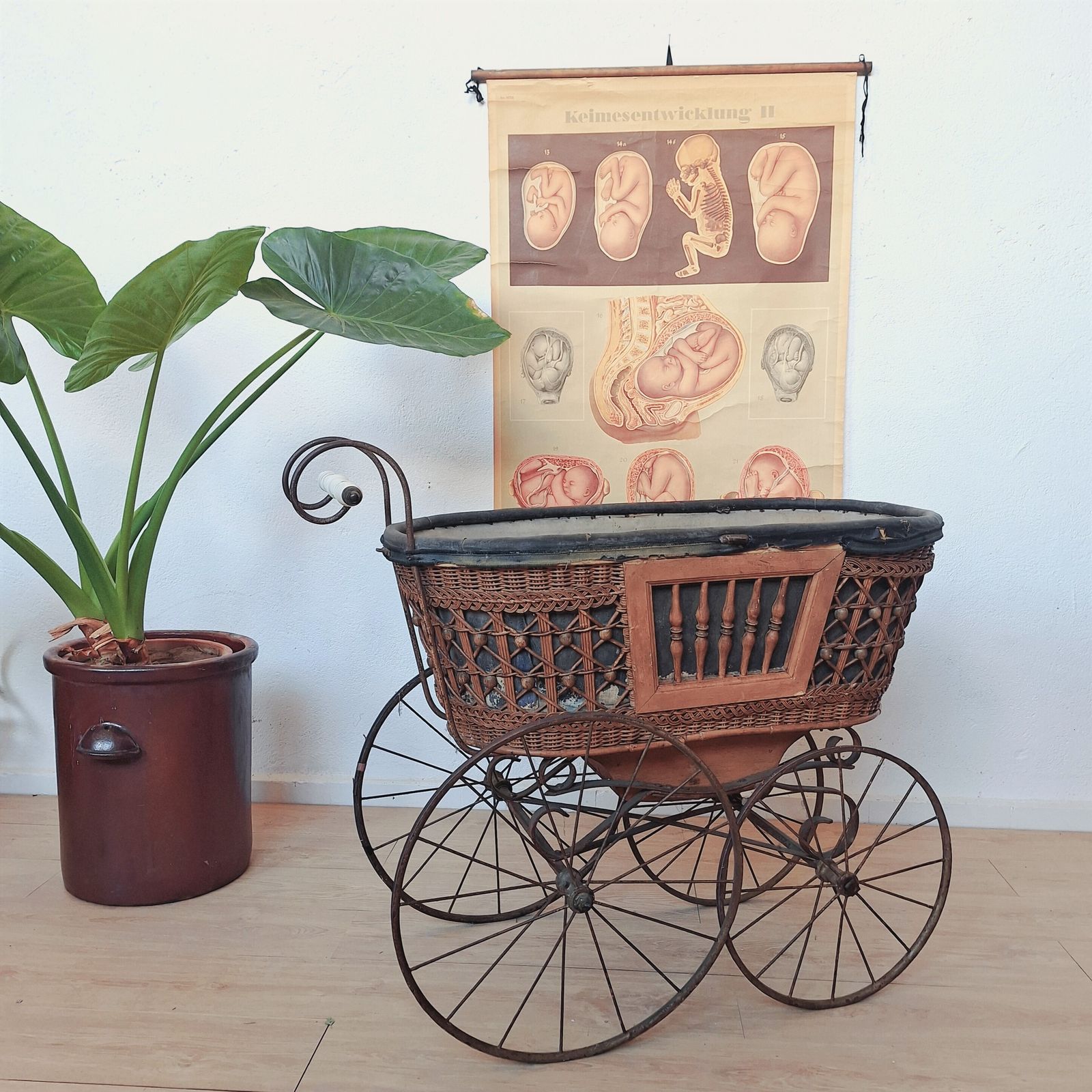 Antique Stroller For Children. 1900   1920 photo Home Decor