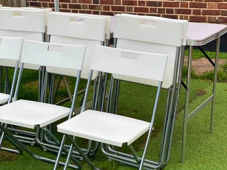 10x White Plastic 'Folding' Chairs