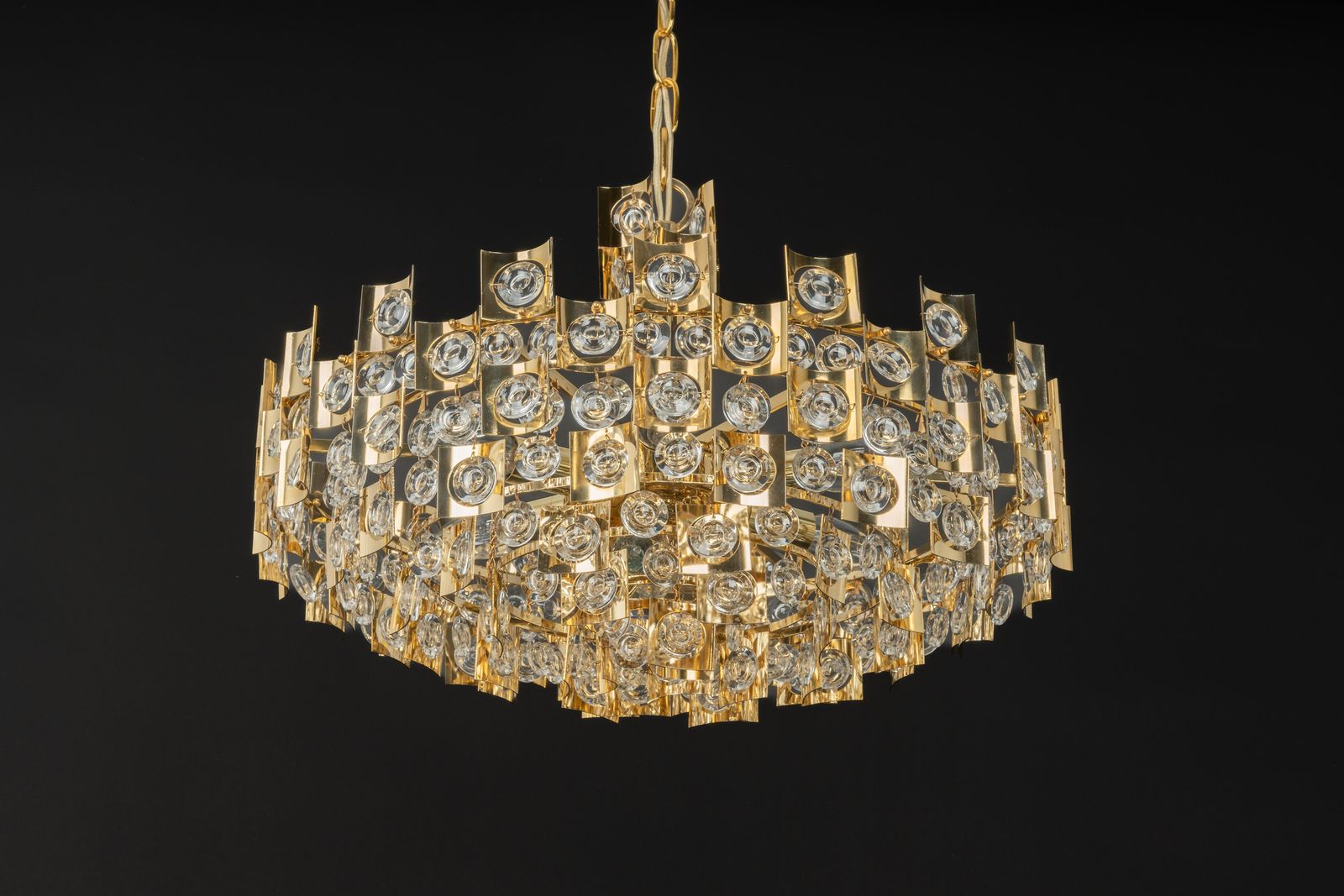 photo vinterior Impressive Large Gilt Brass And Crystal Glass Chandelier By Palwa Germany, 1960s
