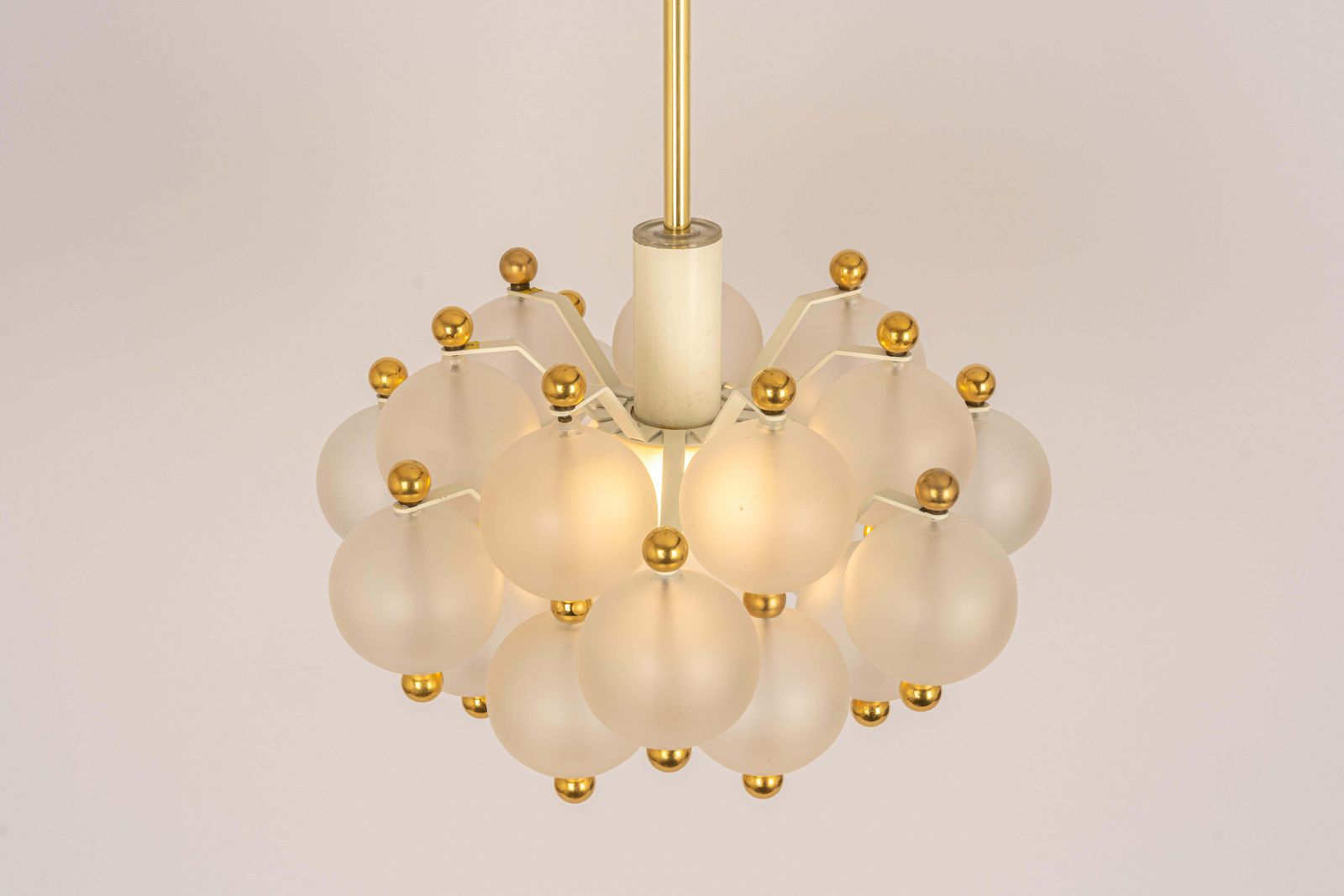 Grote Hanglamp Van Matglas En Messing Door Kinkeldey, Duitsland, Jaren 1970 photo furniture