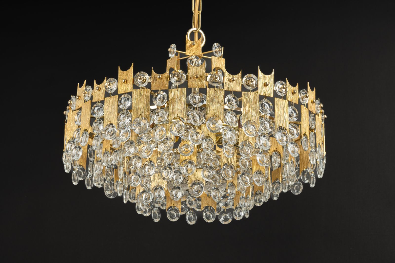photo vinterior Impressive Large Gilt Brass And Crystal Glass Chandelier By Palwa Germany, 1960s