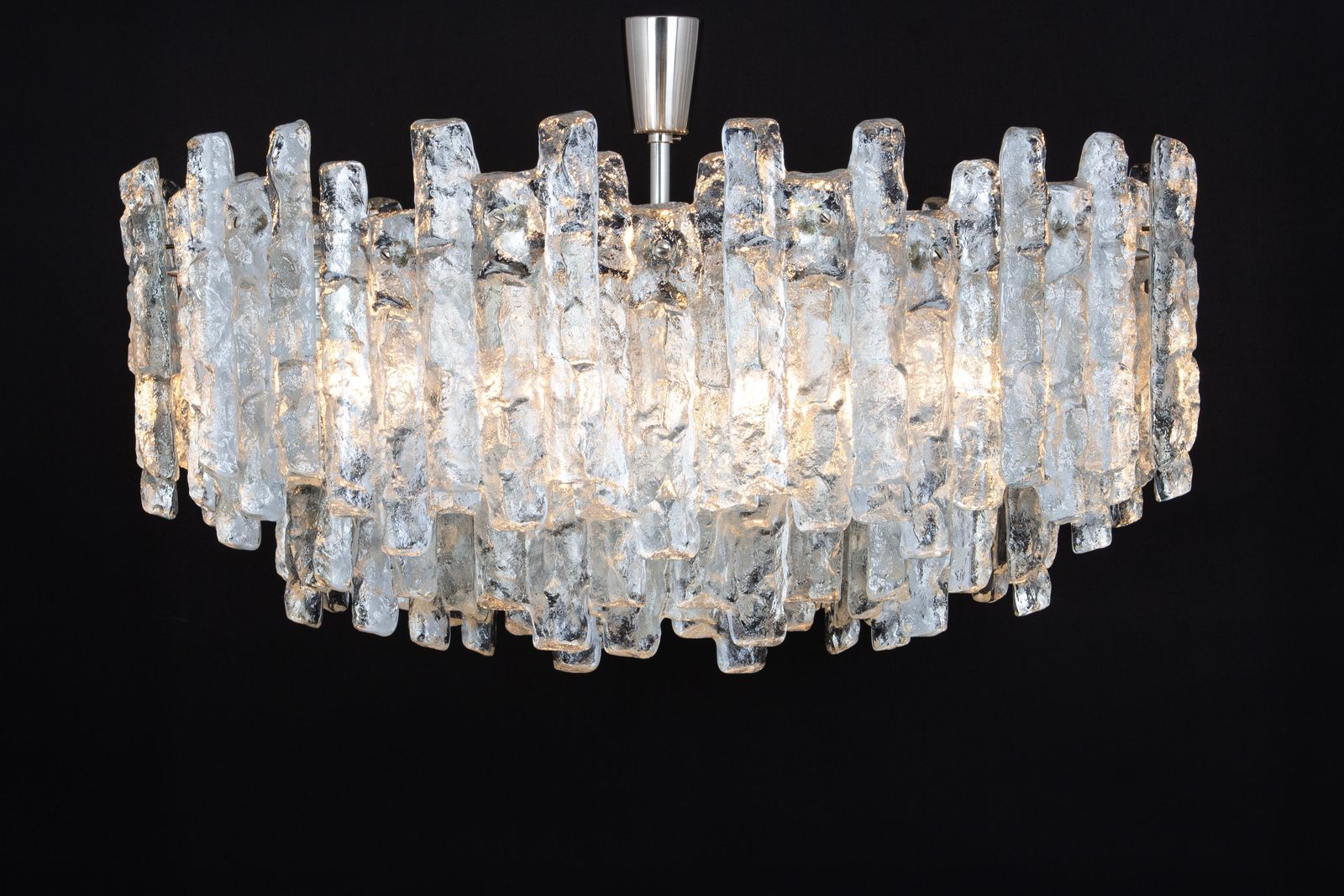 photo vinterior Huge Kalmar Chandelier 'Soria', Ice Glass, Germany, 1970