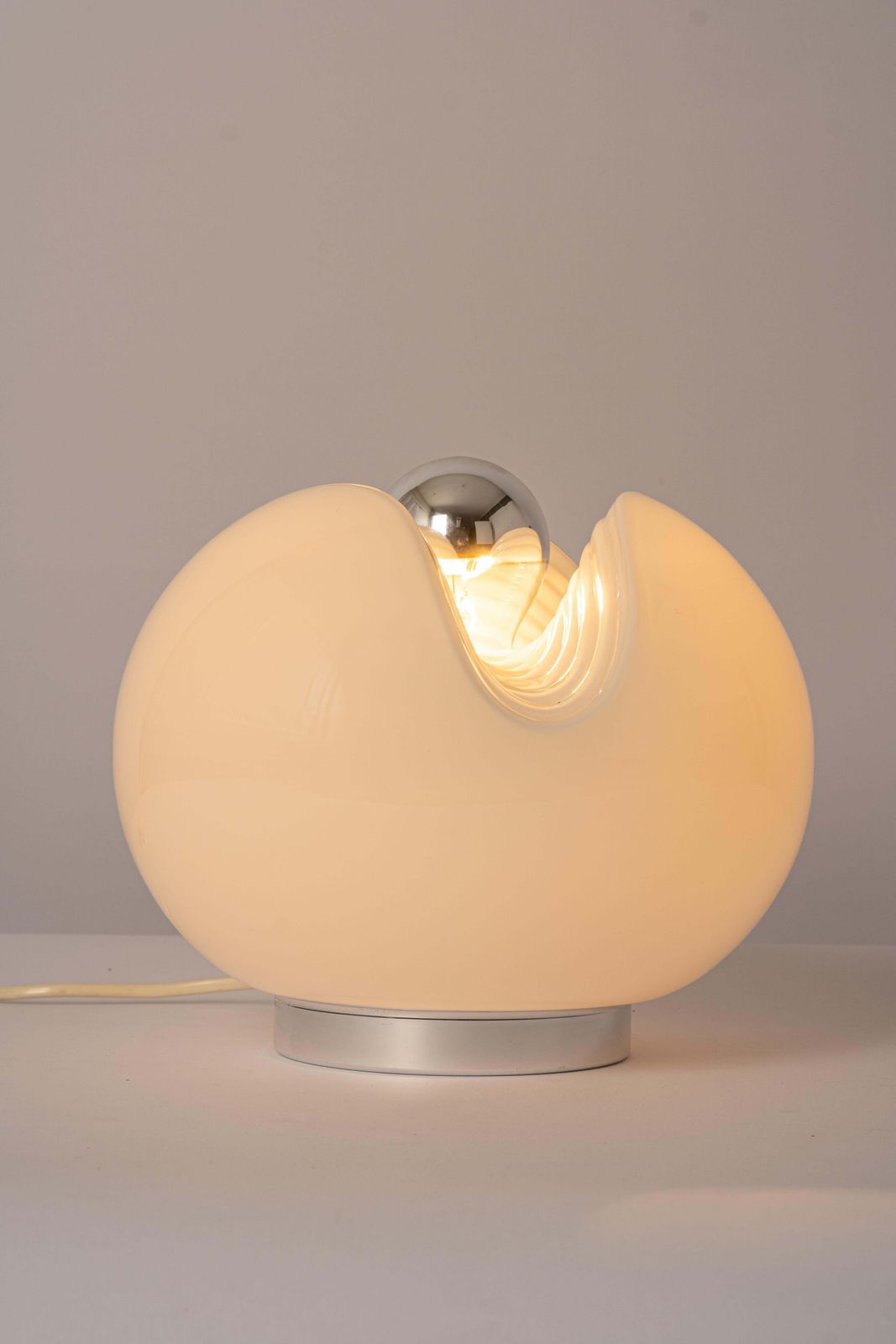 1 Of 2 Petite Glass Table Light By Koch & Lowy For Peill & Putzler, Germany, 70s photo vintage