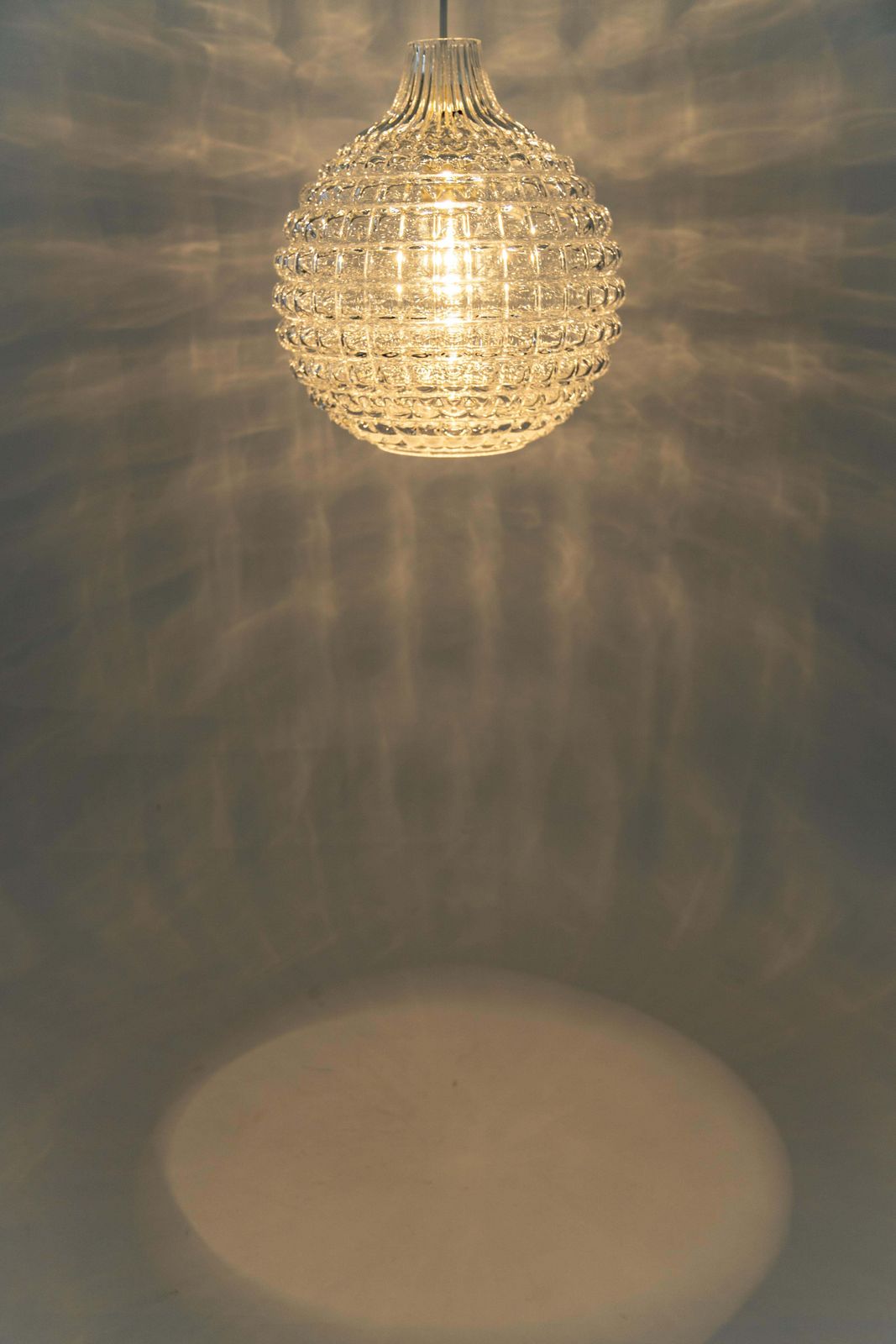 1 Of 2 Stunning Crystal Glass Pendant Light, Peill & Putzler, Germany, 1970s photo vinterior