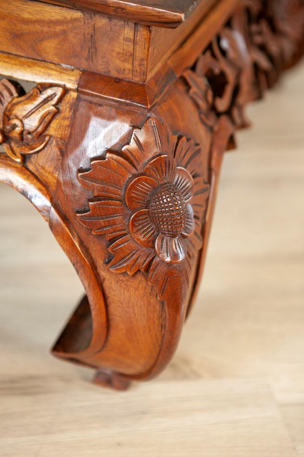 photo furniture Mid 20th Century Oak Coffee Table With Carved Details Under The Tabletop