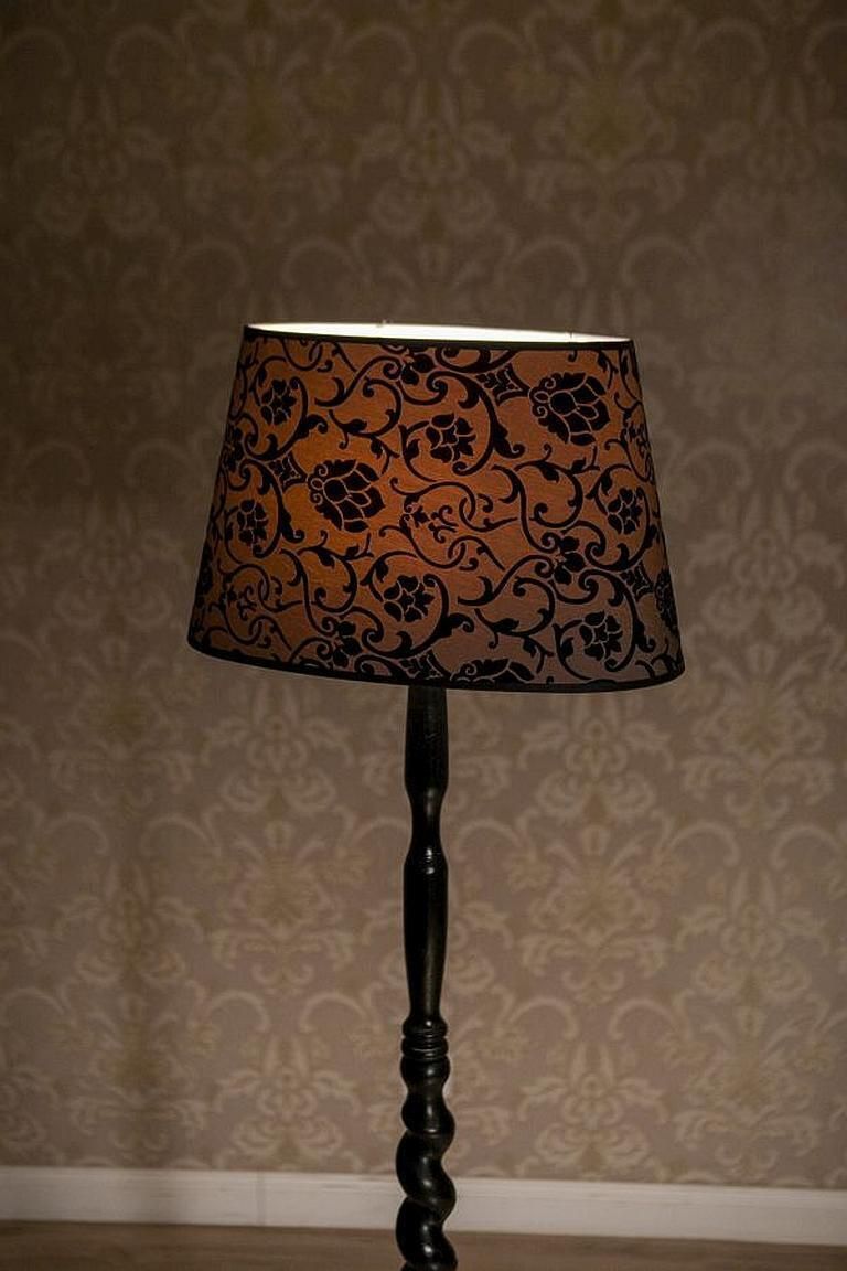 photo furniture Floor Lamp From The Early 20th Century With Floral Fabric Shade