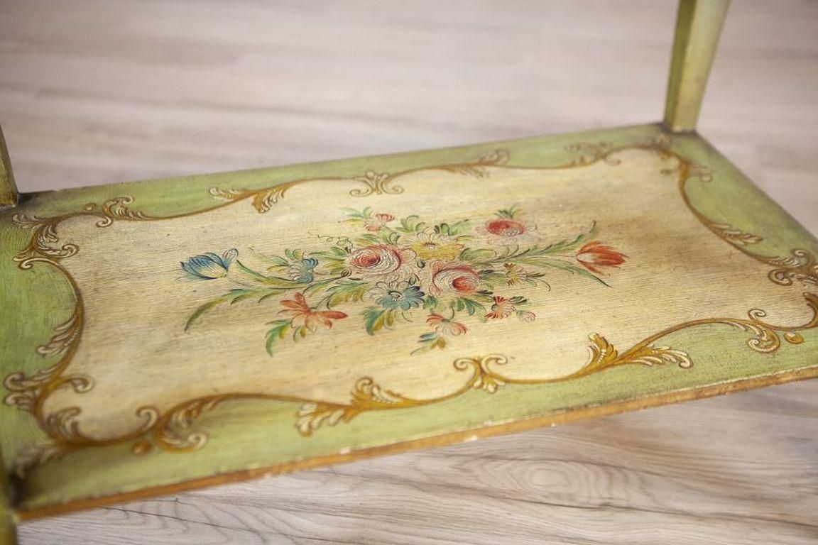 photo furniture Rococo Mahogany Tea Table From The Late 19th Century With Floral Paintings