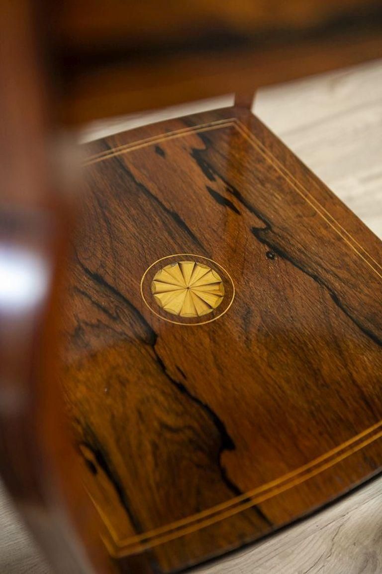 photo furniture 19th Century Inlaid Rosewood Tea Table