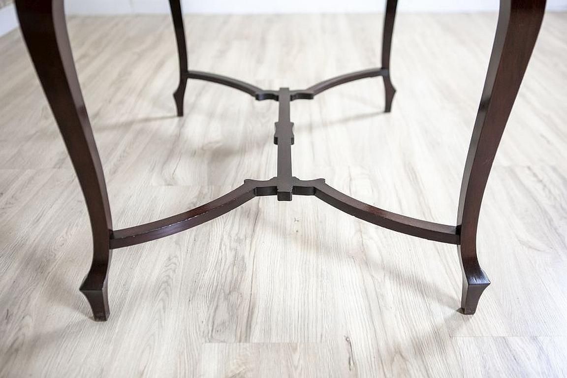 photo vintage Art Nouveau Mahogany Center Table From The Early 20th Century With Floral Inlays