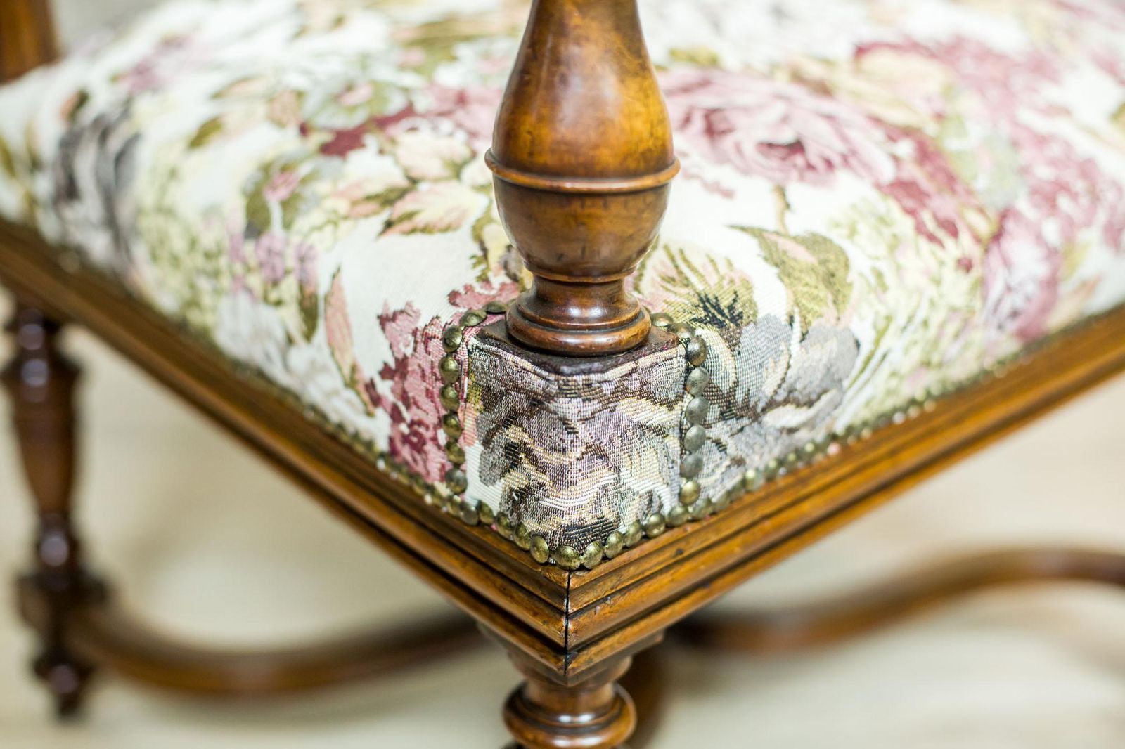 French Oak Armchair/Throne From The Turn Of The 19th And 20th Centuries photo buy