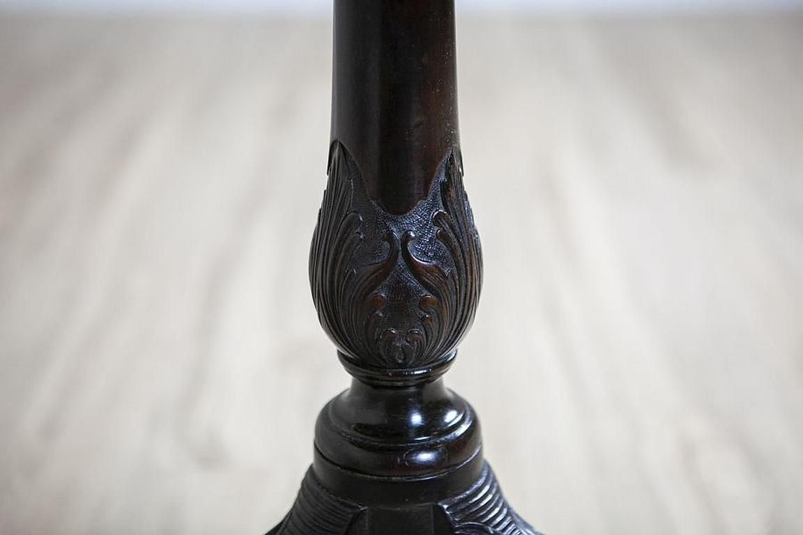 Furniture English Walnut Side Table From The Late 19th Century With Tilted Top photo