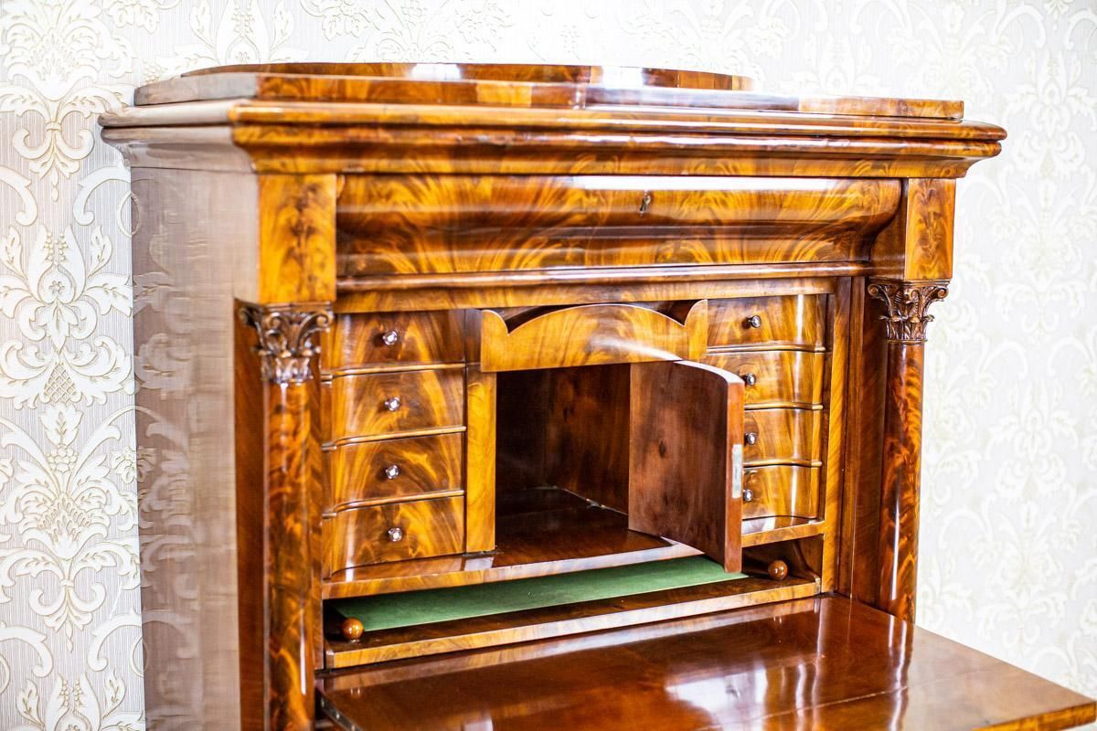 19th Century Biedermeier Mahogany Secretary Desk In Beautiful Graining photo vinterior