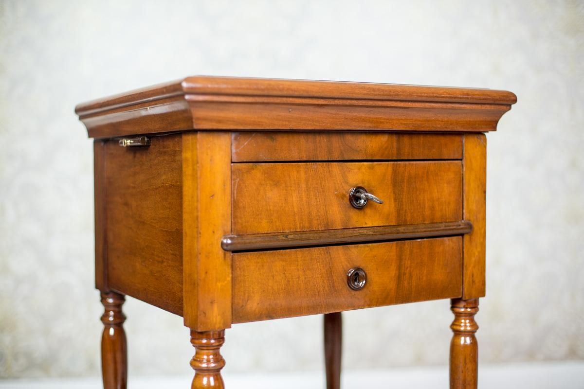 Dresser / Desk / Dressing Table In Brown Venered With Mahogany, Circa 1860 photo Furniture