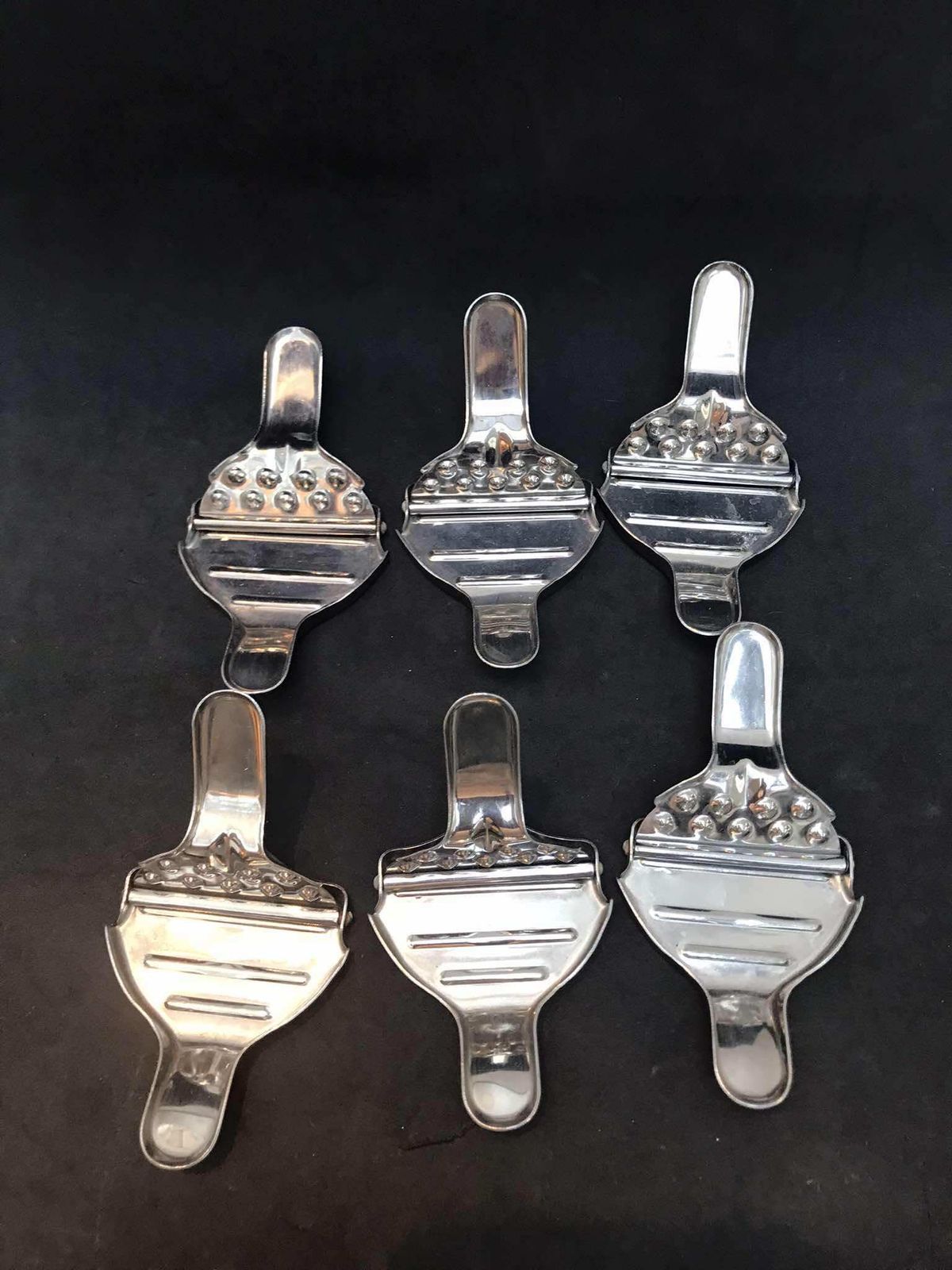 Citroenpersen – Set Van 6 Stuks – Metaal – Retro – Vintage Tafelaccessoire – Gastvrouwcadeau – Oesters  En Zeevruchtentafel photo vinterior