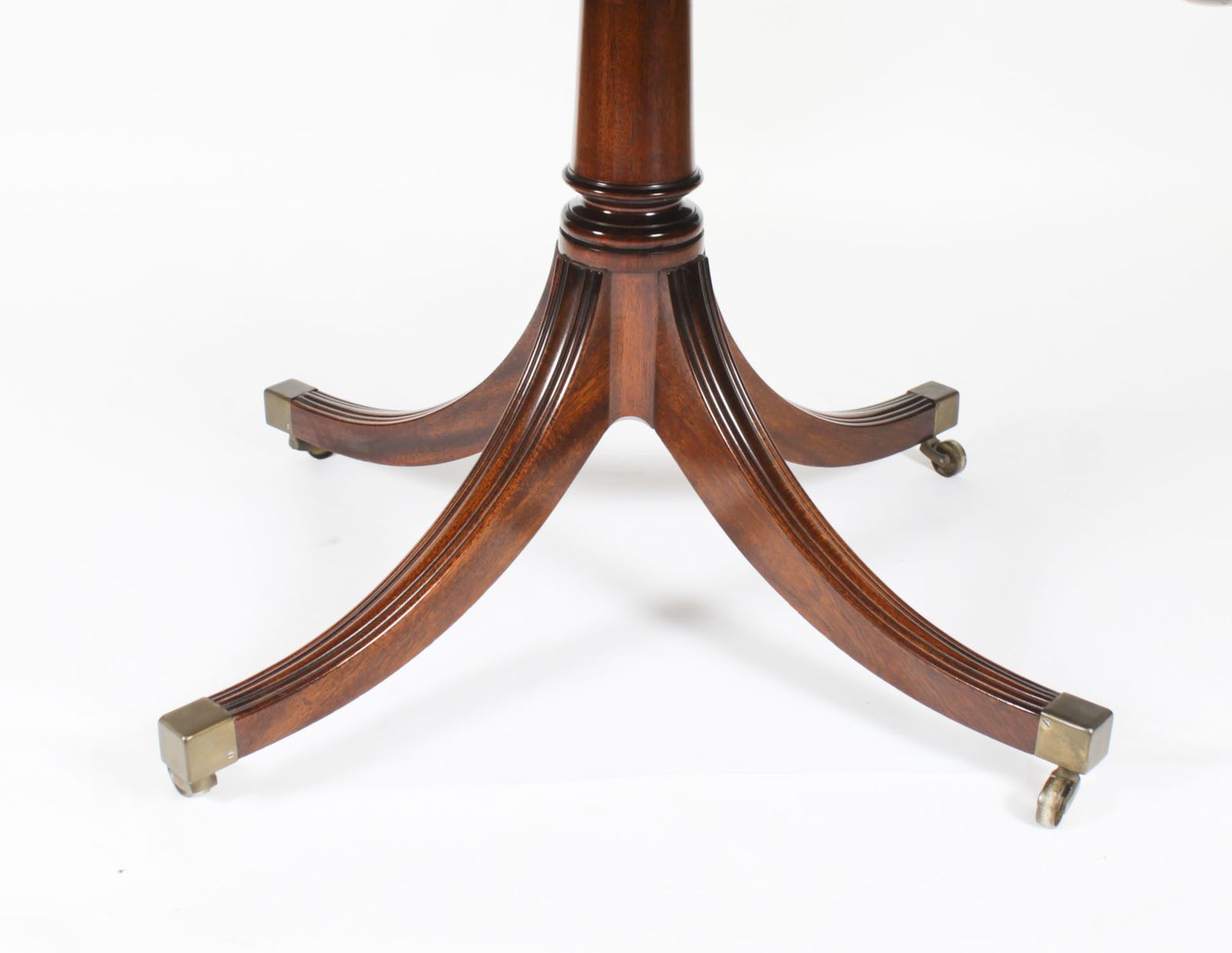 Vintage Oval Dining Table Set By William Tillman 20th Century photo vinterior