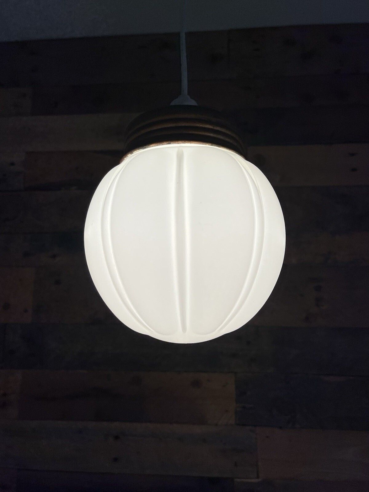 photo vintage Art Deco Fluted Pumpkin Opaline Glass Globe Ceiling Light Lamp Shade & Gallery