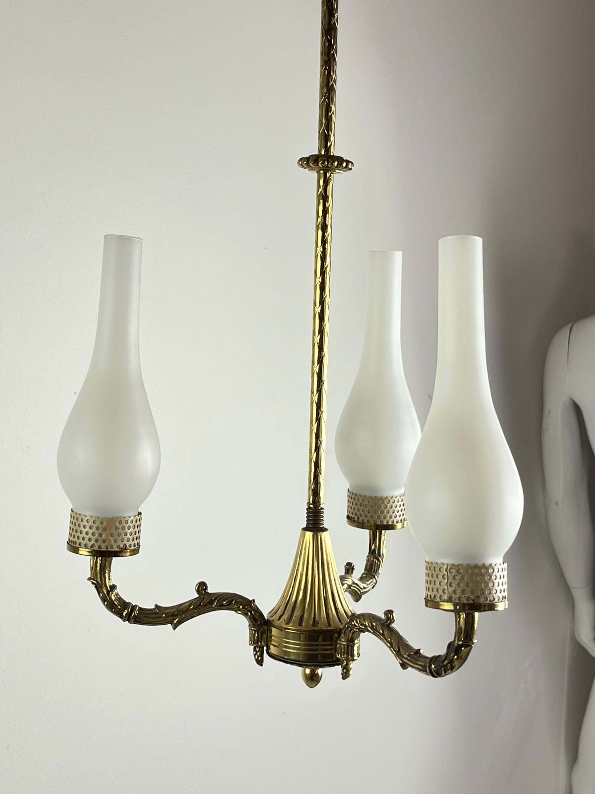 Mid Century 3 Light Brass And Glass Chandelier  Attributed To Stilnovo 1950s photo vinterior