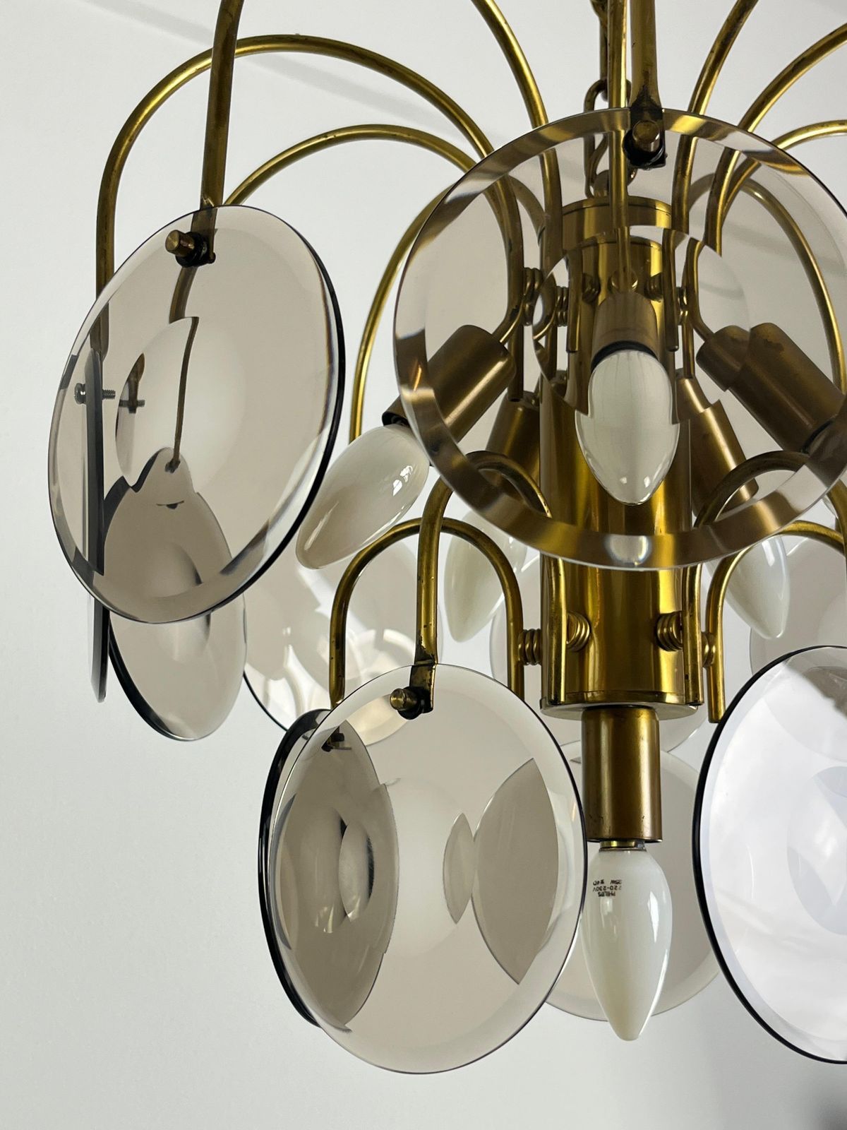 Murano Glass And Brass Chandelier Vistosi Design 6 Lights 1970s photo vinterior