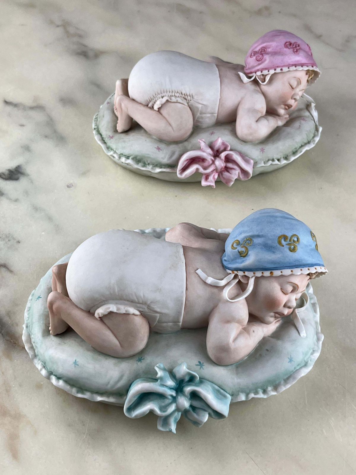 Set Of 2 Capodimonte Principe Porcelain "Sleeping Children" Made In Italy 1980 photo for sale