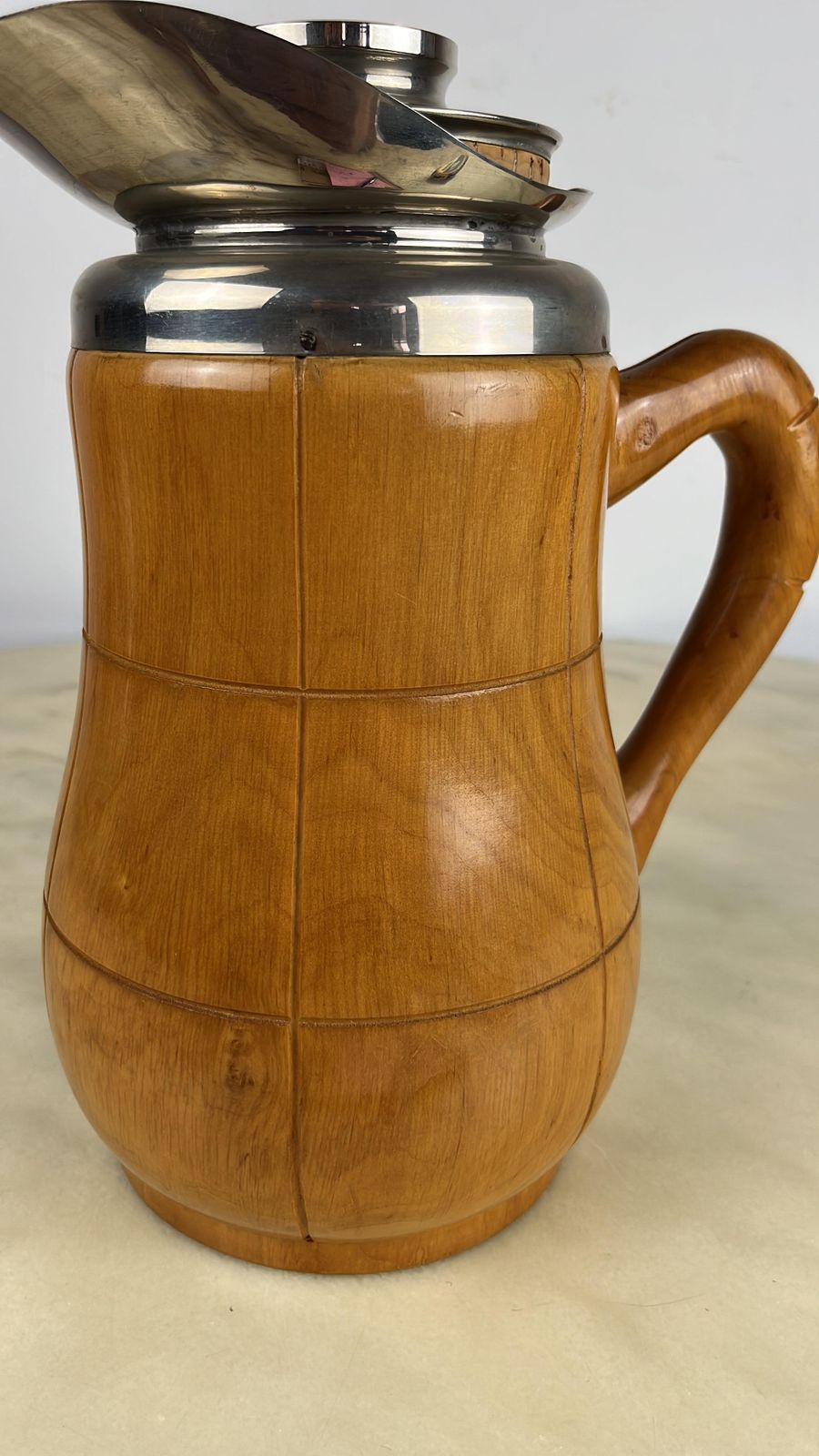 photo furniture Aldo Tura For Macabo Milano Mid Century  Thermos Decanter In Walnut Wood 1950s
