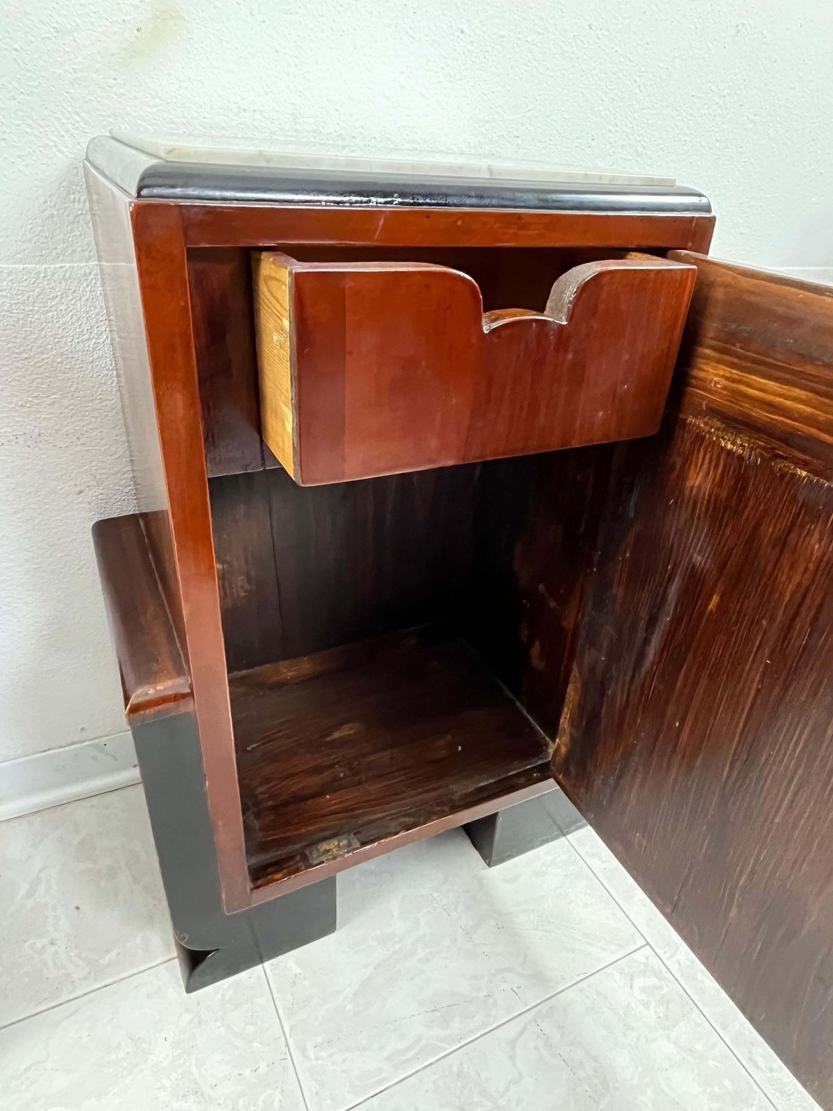 Set Of 2 Italian Art Deco Bedside Tables With Marble Top, 1930s photo vintage