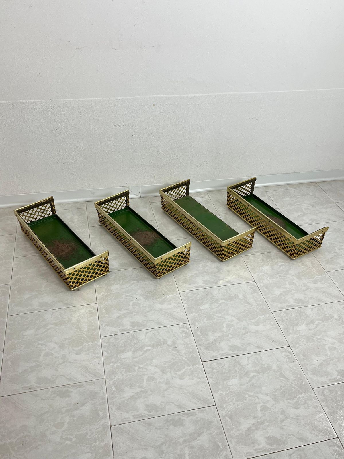 Set Of 4 Mid Century  Brass Covered Planters 1950s photo vinterior