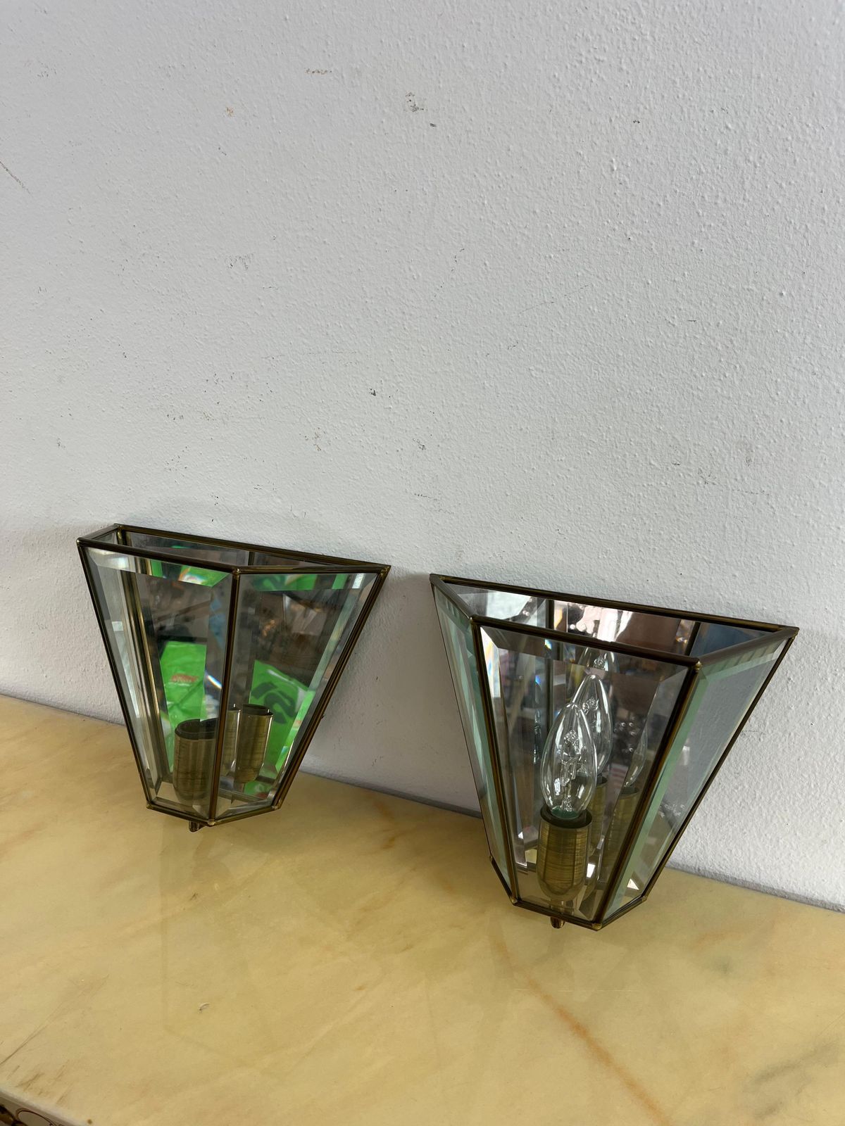 Set Of 2 Mid Century Brass Glass Mirror Wall Lamps, Made In Italy 1950s photo vinterior