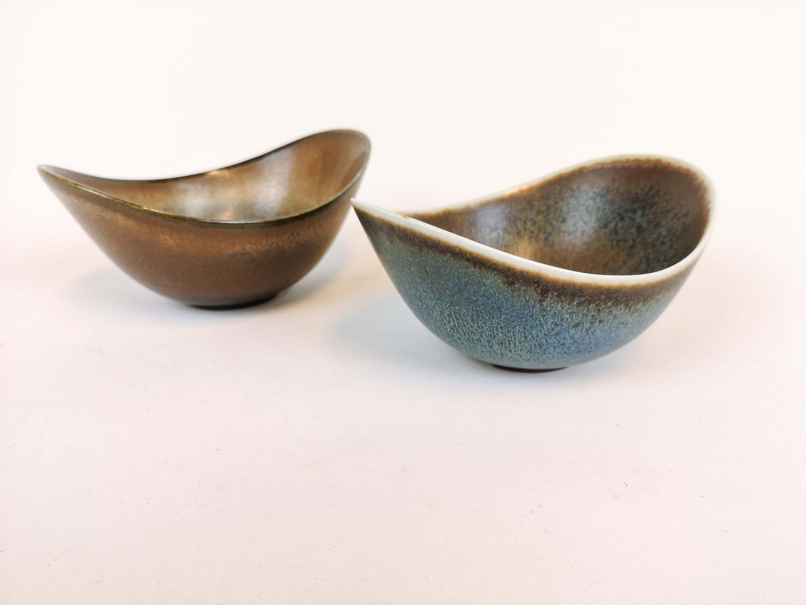 Midcentury Pair Of Bowls Rörstrand Sweden By Gunnar Nylund, 1950s photo furniture