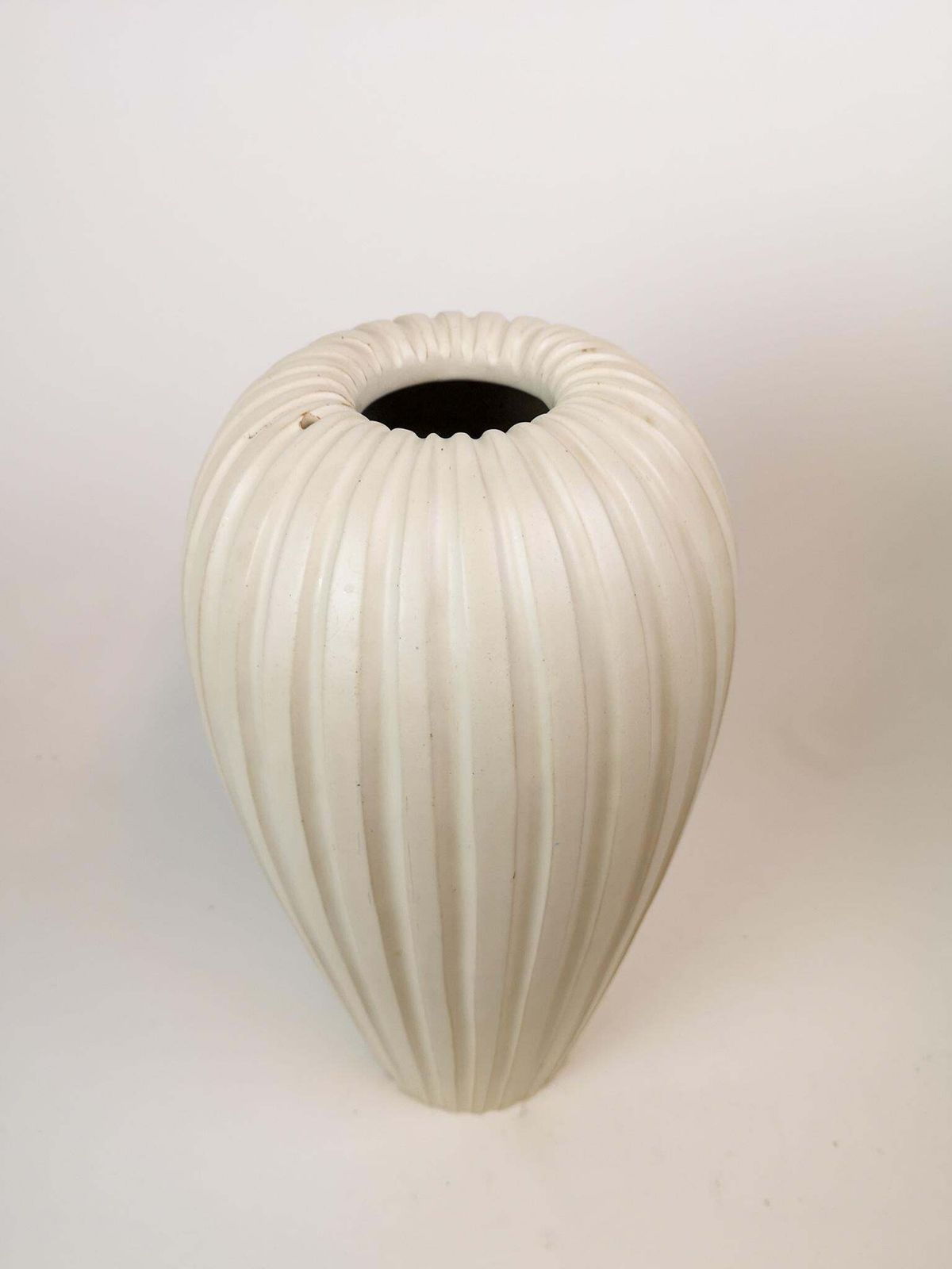 Midcentury Floor Vase By Vicke Lindstrand, 1940s, Sweden photo for sale