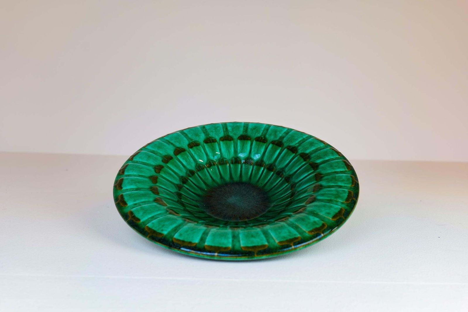 Midcentury Green Large Ceramic Vases And Platter/Bowl Upsala Ekeby "Capri" 1950s photo vinterior