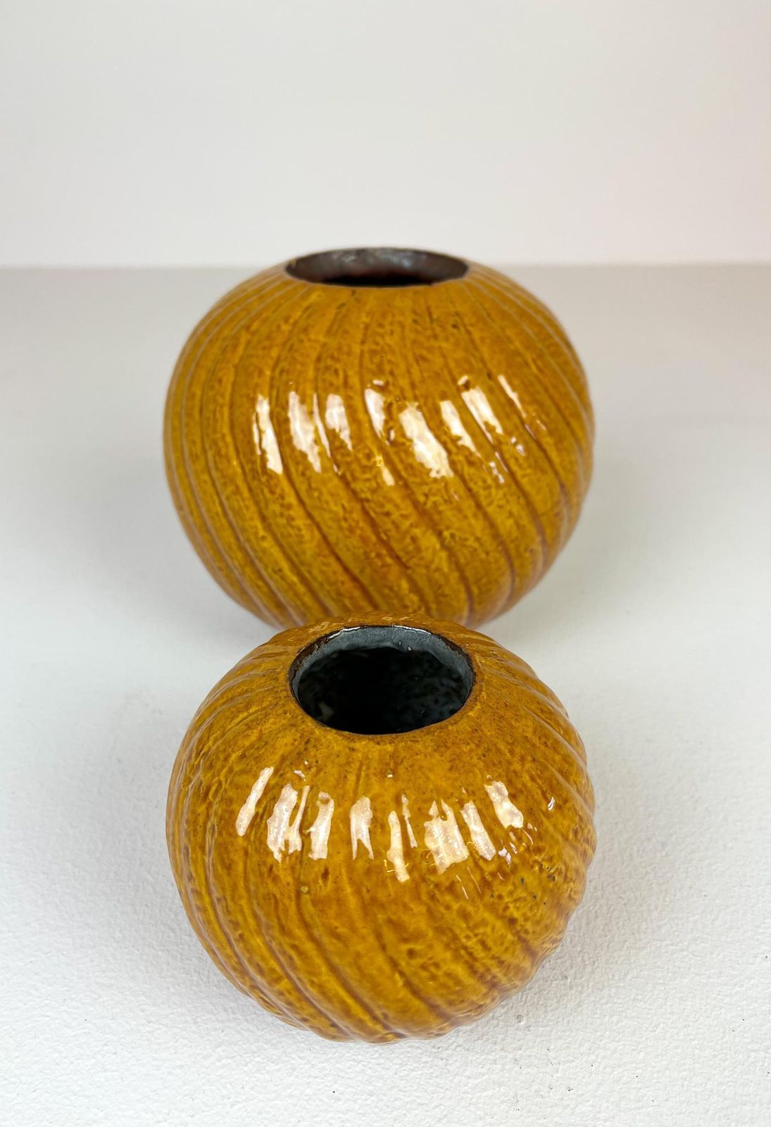 Midcentury Modern Rare Pair Of Vases Gunnar Nylund Rörstrand, Sweden, 1940s photo vinterior