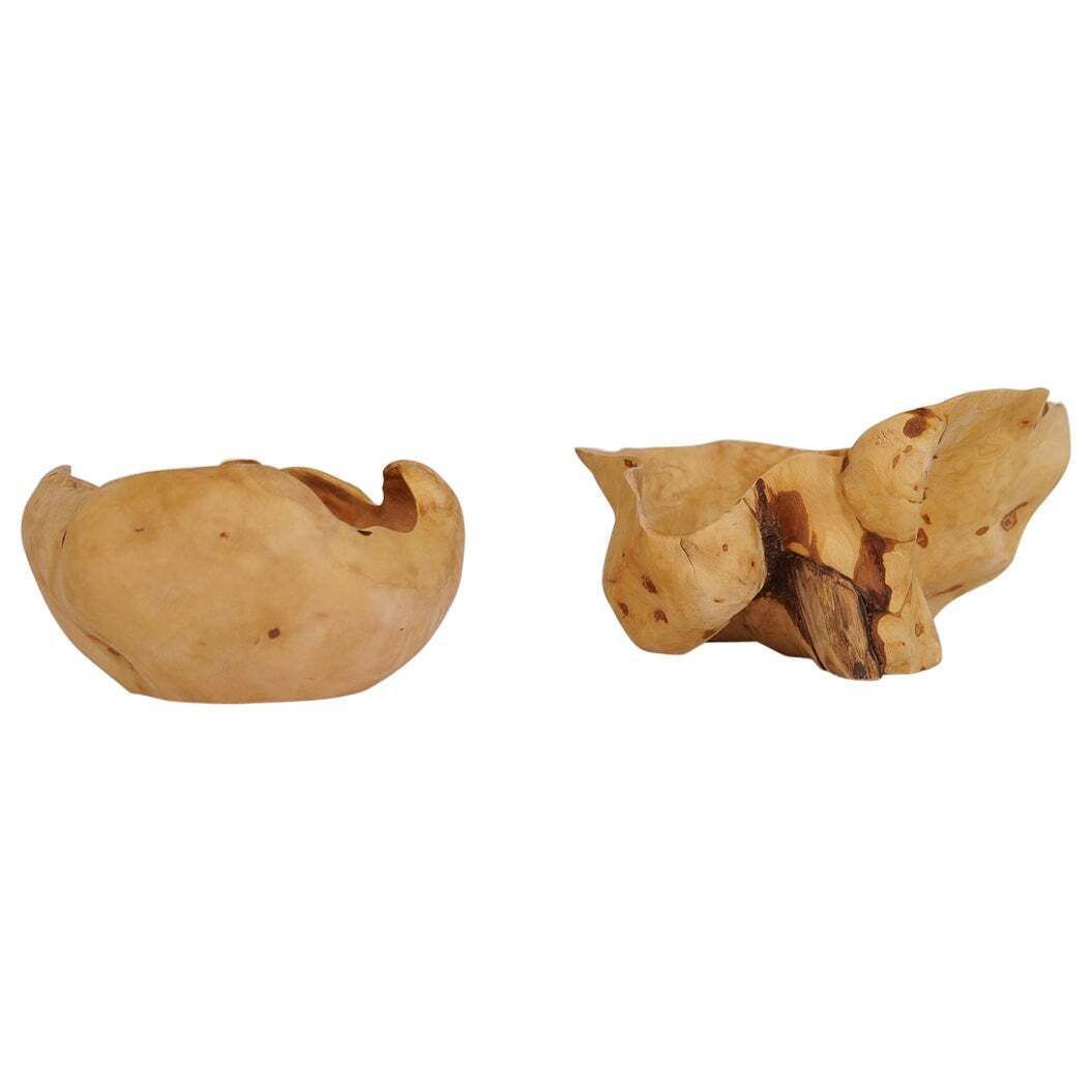 Scandinavian Modern Set Of 2 Swedishs Folk Art Organic Burl Bowls, Circa 1990s