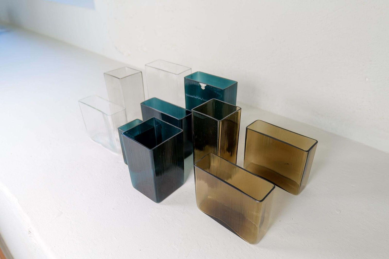 Midcentury Modern Collection Of Ten "Ice" Gullaskruf Vases, Sweden, 1960s photo vinterior