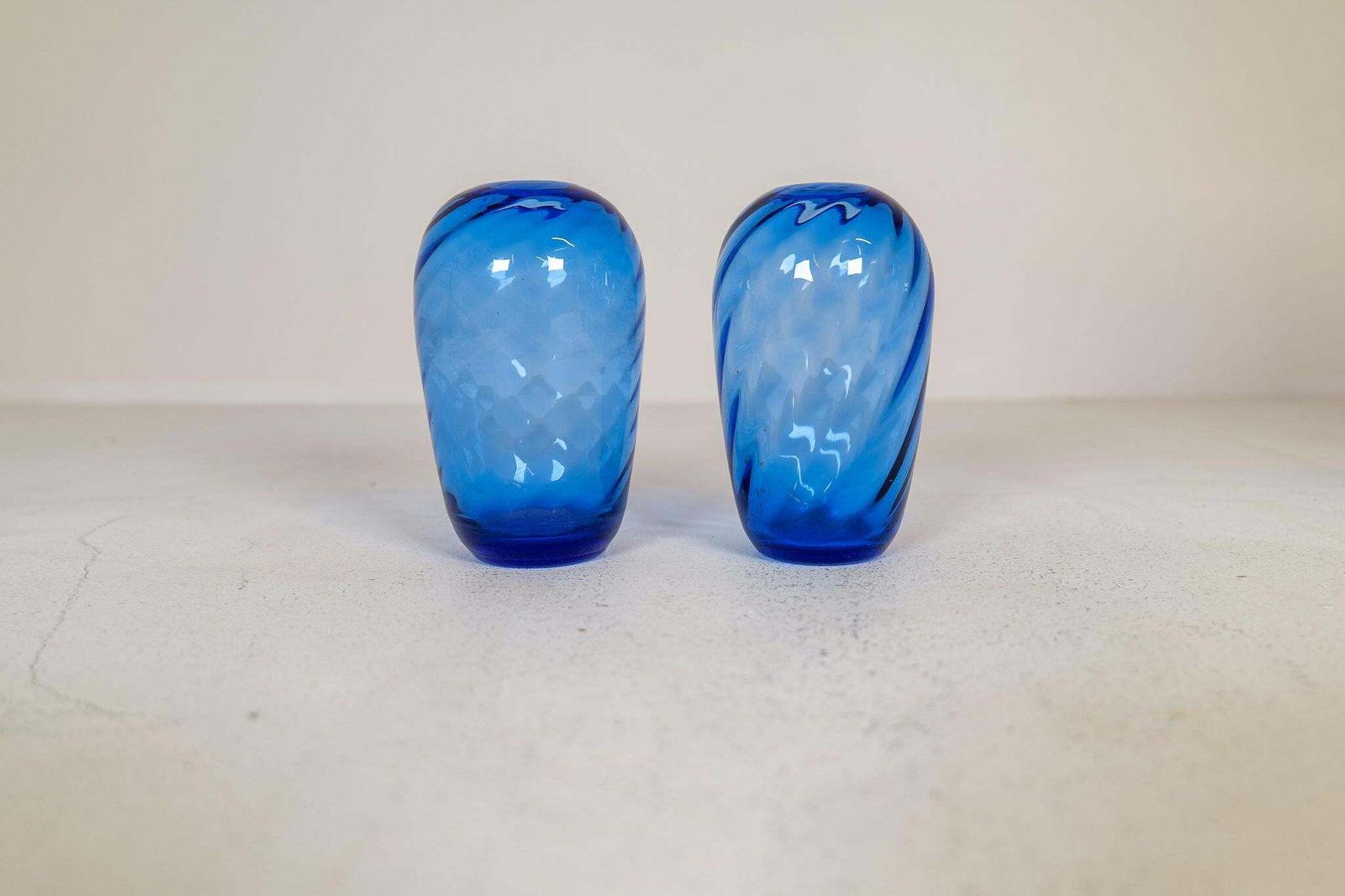 photo vinterior Art Deco Set Of 6 Glass Sculptured Handcrafted Vases Reijmyre, Sweden, 1930s