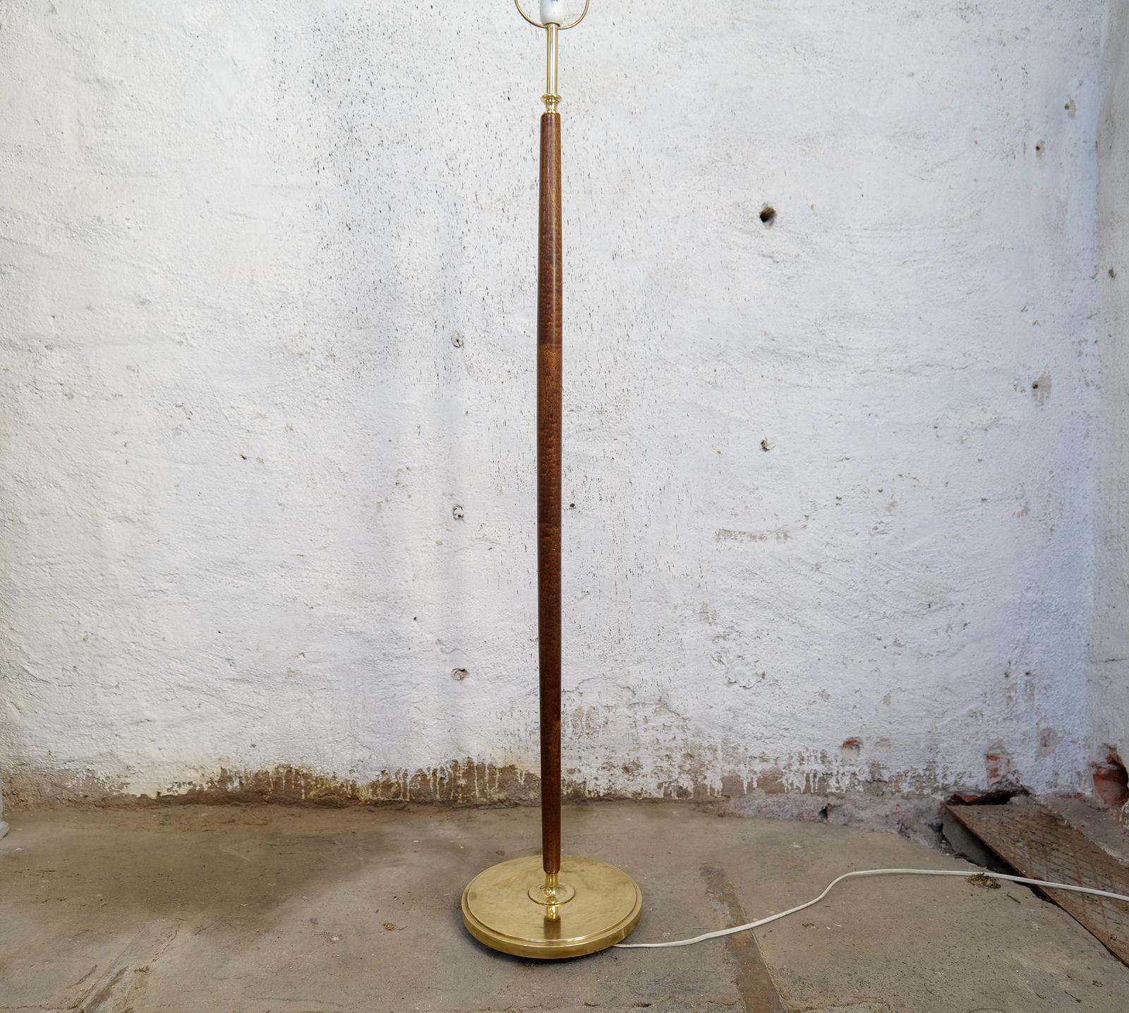 photo for sale Mid Century Floor Lamp Brass And Polished Wood Böhlmarks, Sweden, 1940s