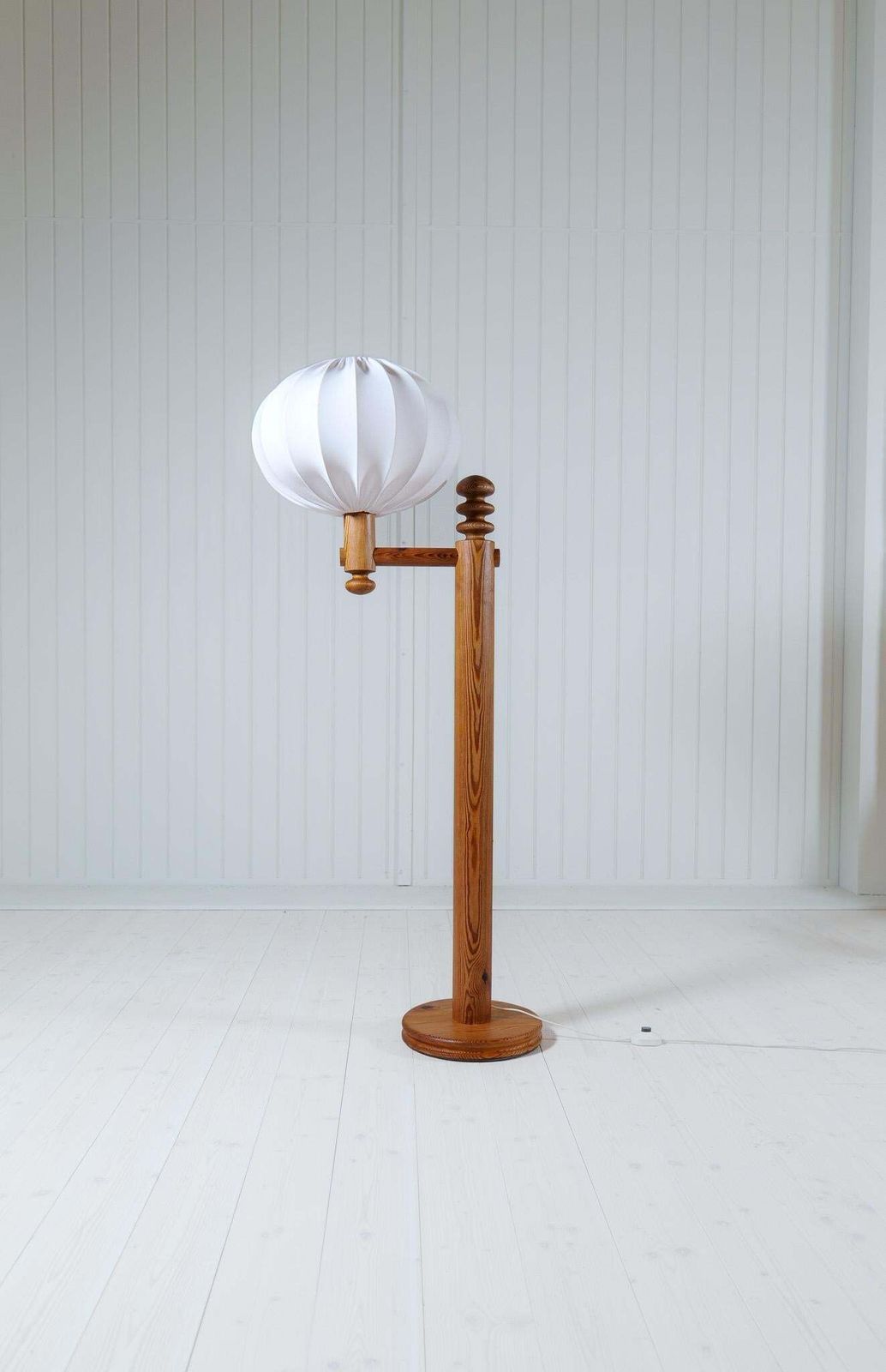 Scandinavian Modern Sculptural Floor Lamp In Pine Uno Kristiansson, Sweden 1970s photo for sale