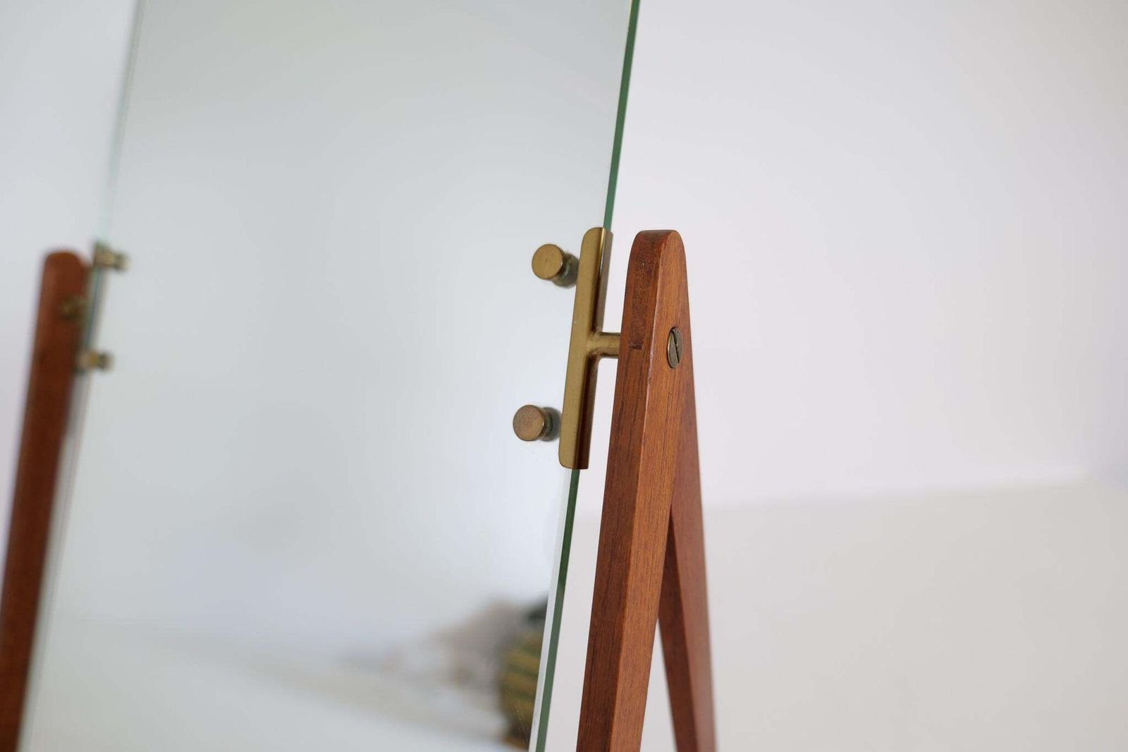 photo vinterior Mid Century Hans Agne Jakobsson Brass And Teak Large Rare Table Mirror, Sweden