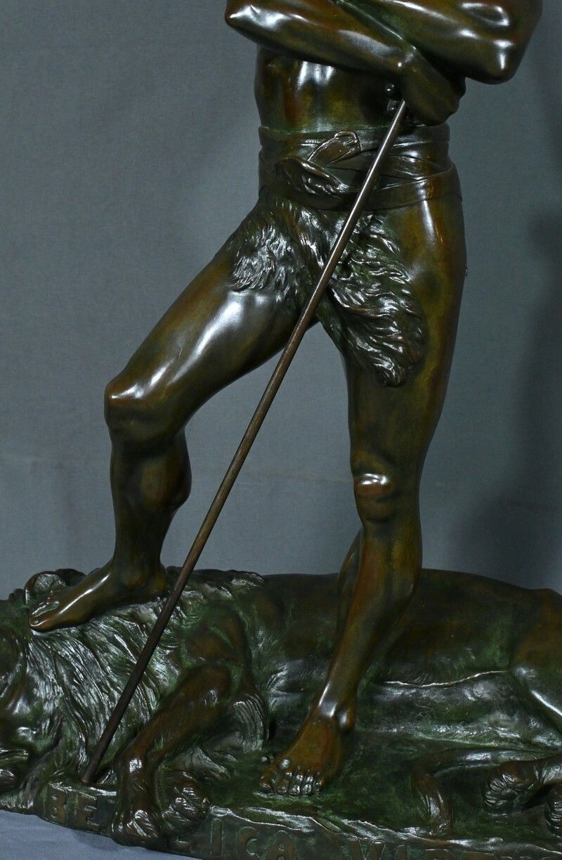 photo furniture Important Bronze “The Lion Hunter” By H. Fugère – Late 19th Century