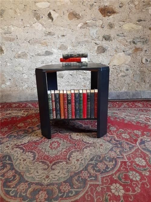 Beautiful Vintage Coffee Table Side Table. 0165