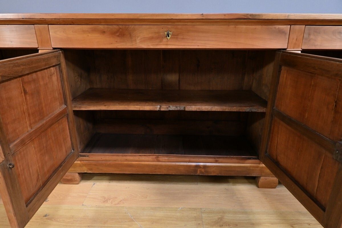 photo vinterior Large Cherrywood Sideboard, Restoration Style – Mid 19th Century