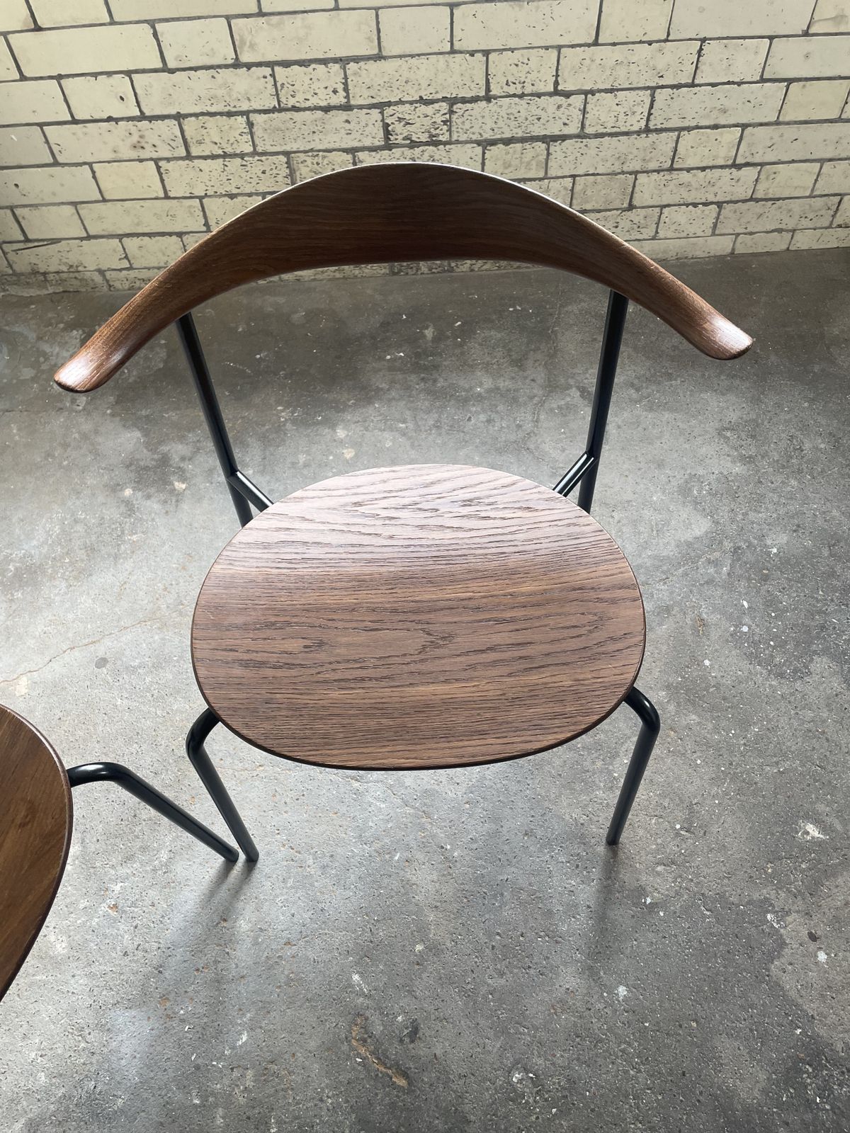 2x Carl Hansen & Søn Ch88t Chairs Designed By Hans J Wegner In Oak With Black Powder Coated Frame photo for sale