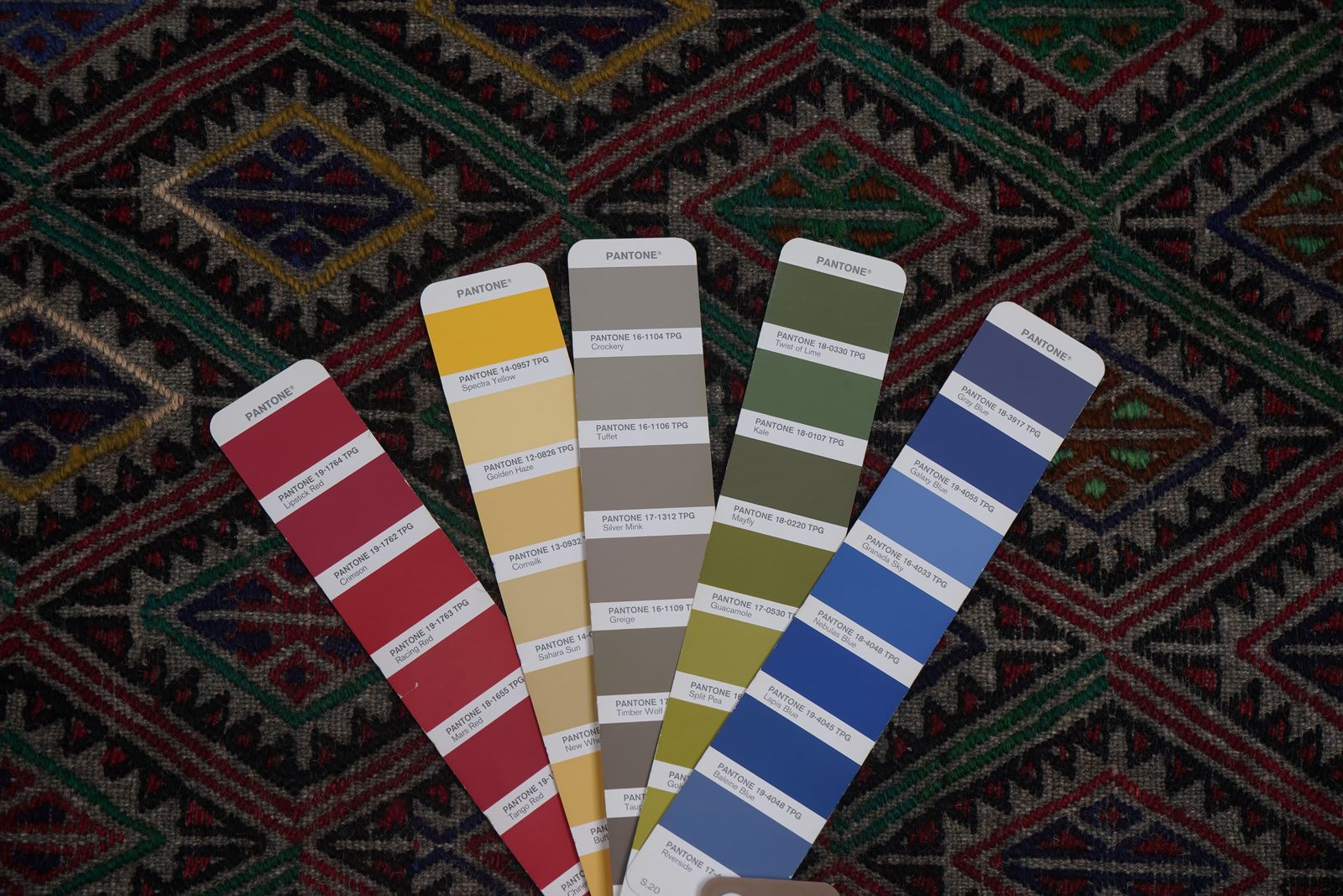 photo furniture 1960s Turkish Wool Jajim Kilim Rug 3'9'' X 6'2''
