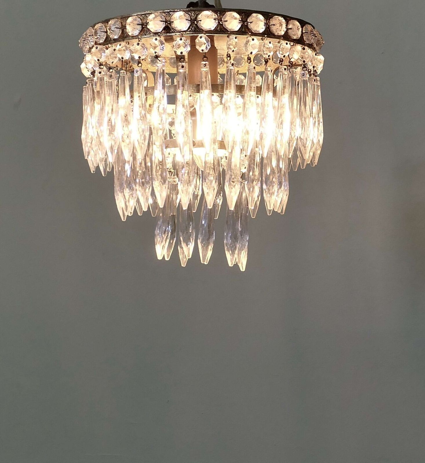 A Petite Waterfall Pendant Chandelier photo vinterior