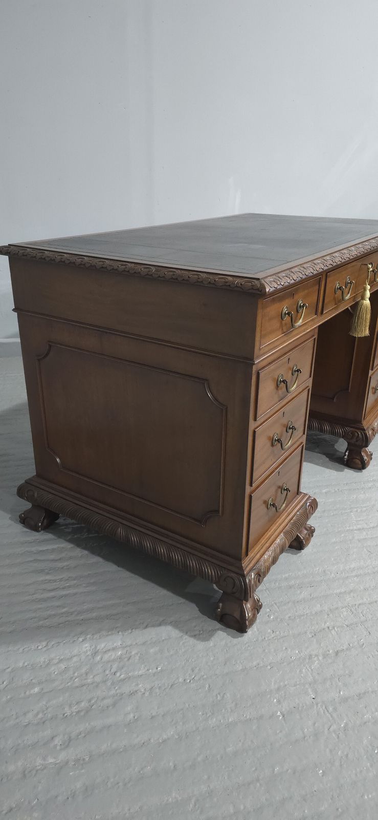 photo furniture Fabulous Mahogany Pedestal Desk