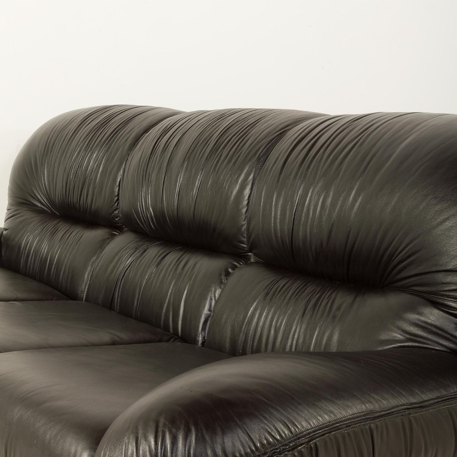 photo furniture Italian Mid Century Sofa By Linea Valentini, 1980s