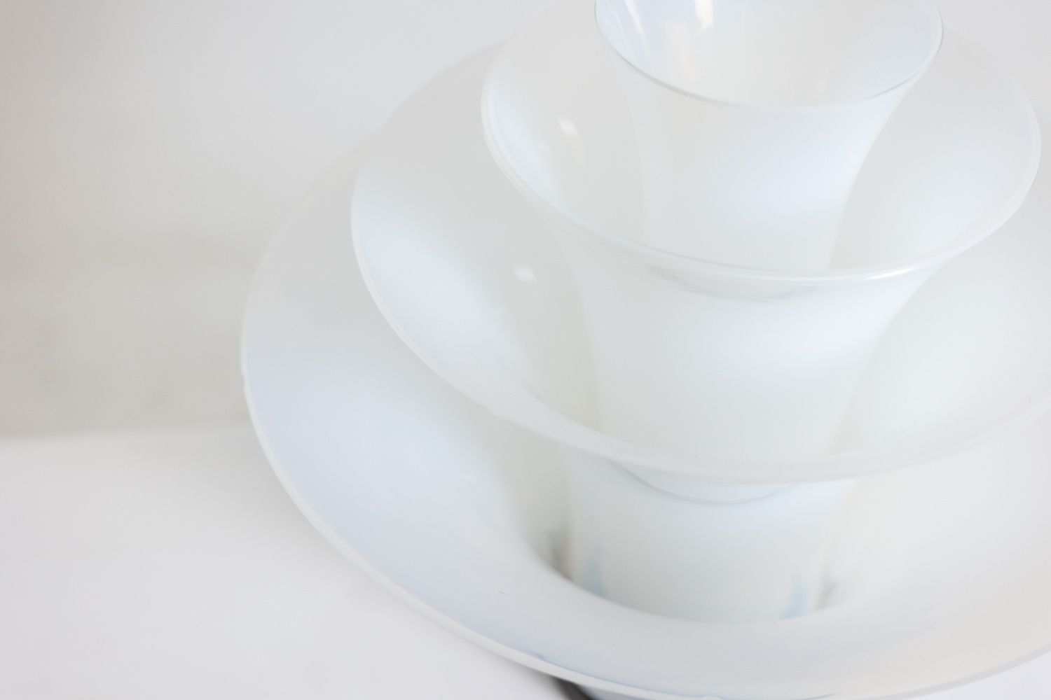 “Petal” Lamp In White And Bluish Opalescent Glass. 21st Century. photo Lighting