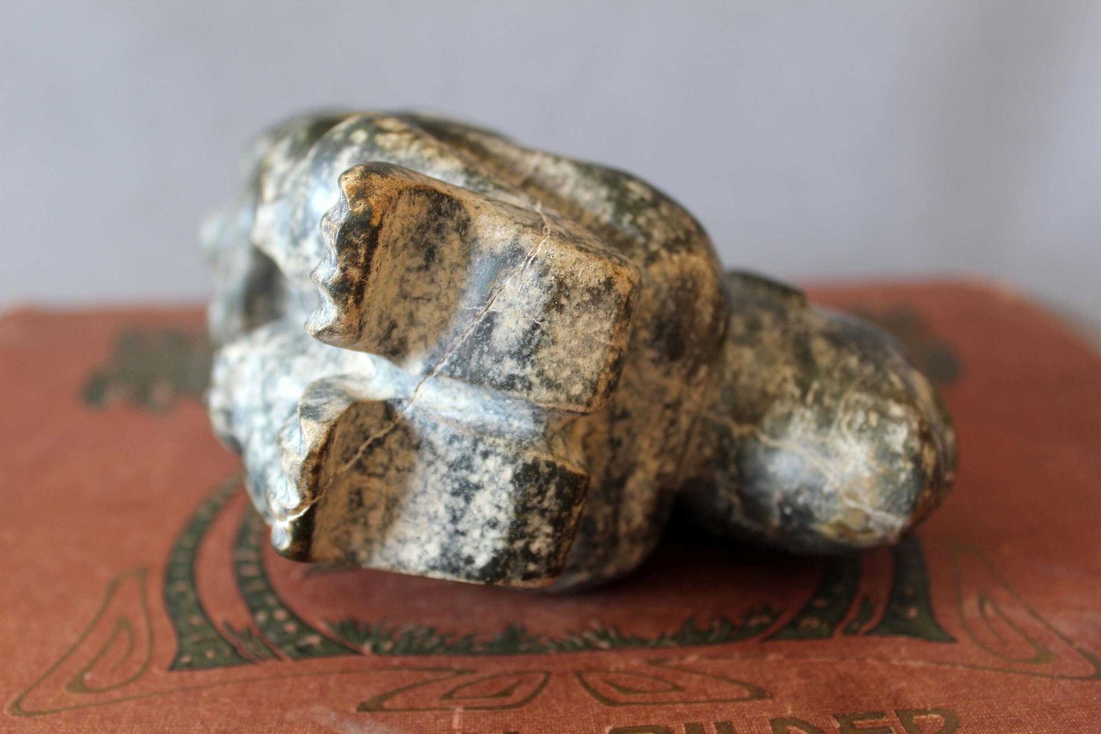 photo furniture Heavy Vintage Carved Stone Sculpture, Figurine, Style Chinese Hongshan, Hand Made Neolithic Reproduction, Twin Headed, Restoration