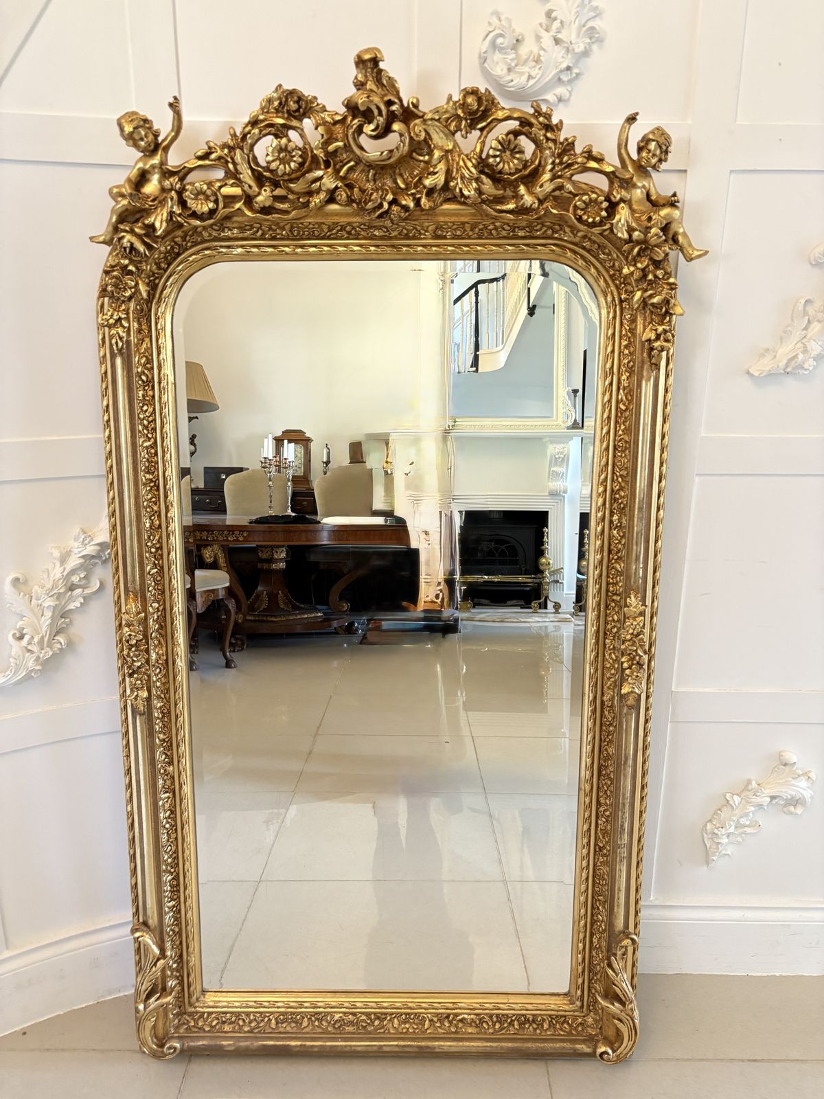 Outstanding Quality Antique Early 20th Century Carved Gilded Frame Wall Mirror